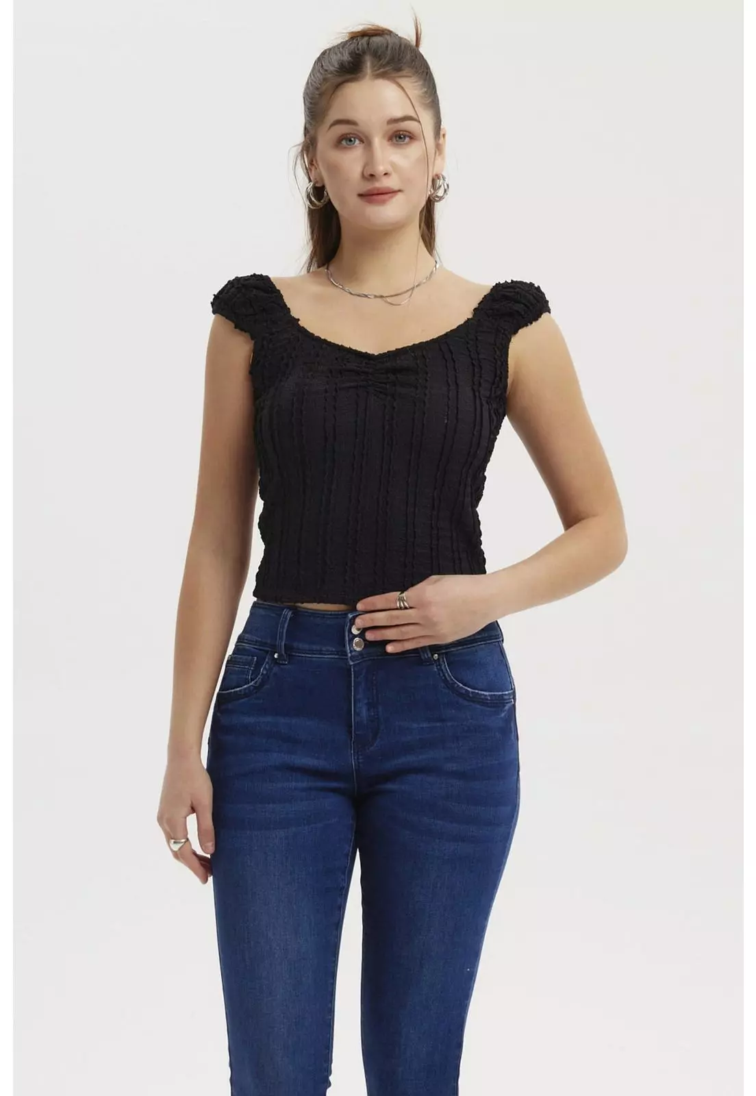 Polera Mujer Escote Corazón Espalda Amarra Negro-1