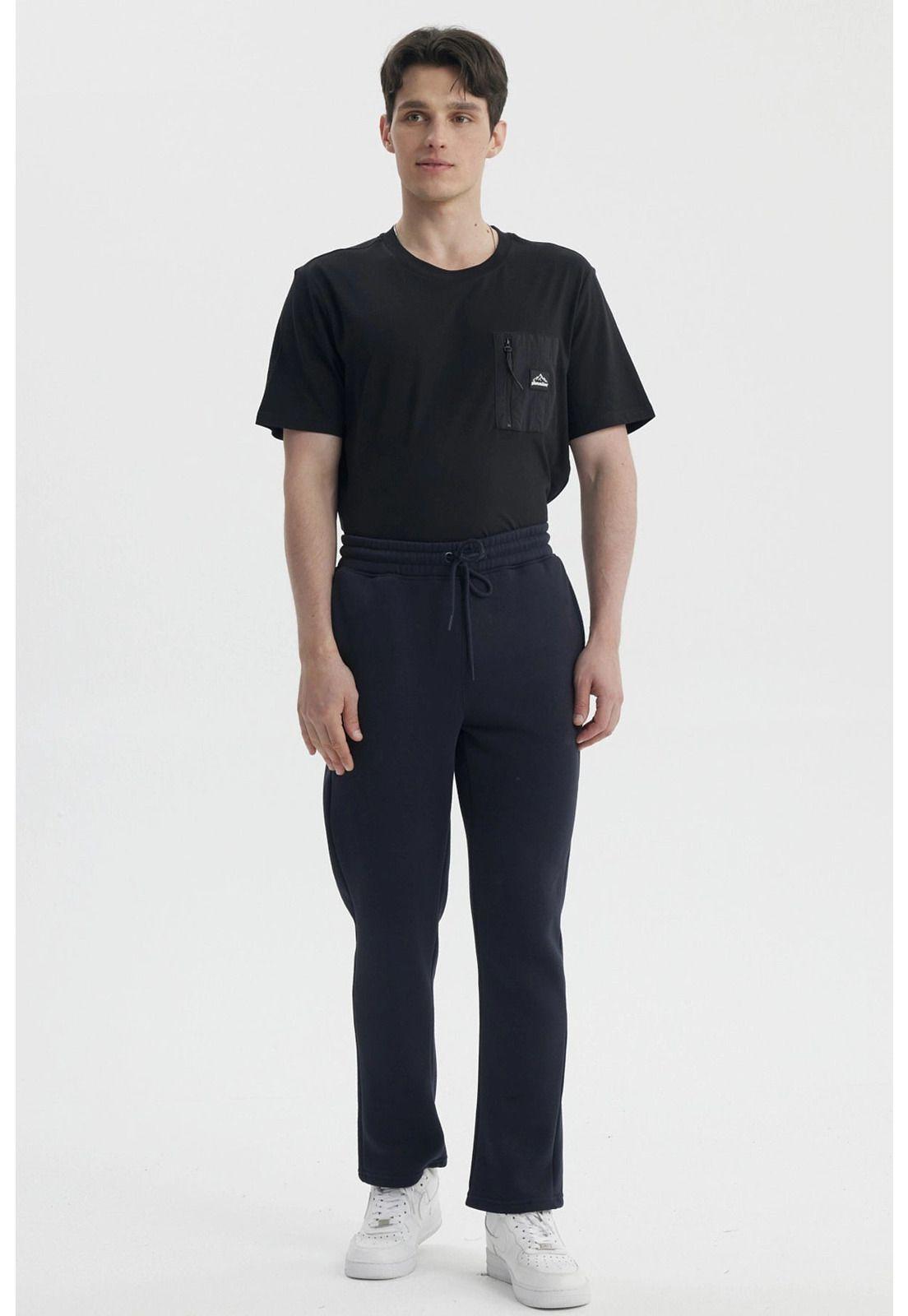 Pantalón Buzo Hombre Calce Recto Slim Azul Marino-3