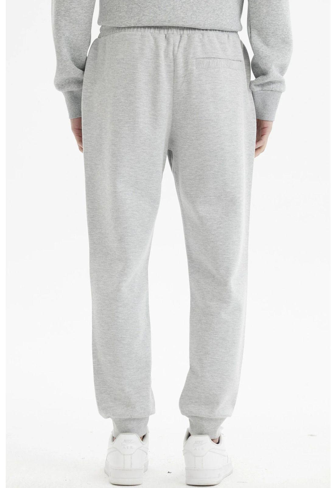 Pantalón Buzo Hombre Jogger Básico Gris Melange-2
