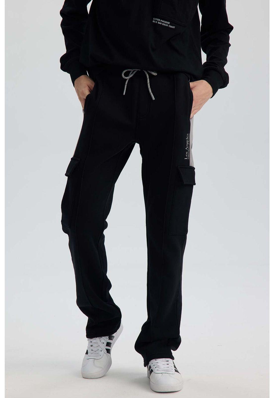 Pantalón Buzo Niño Calce Recto Con Cortes Negro-1