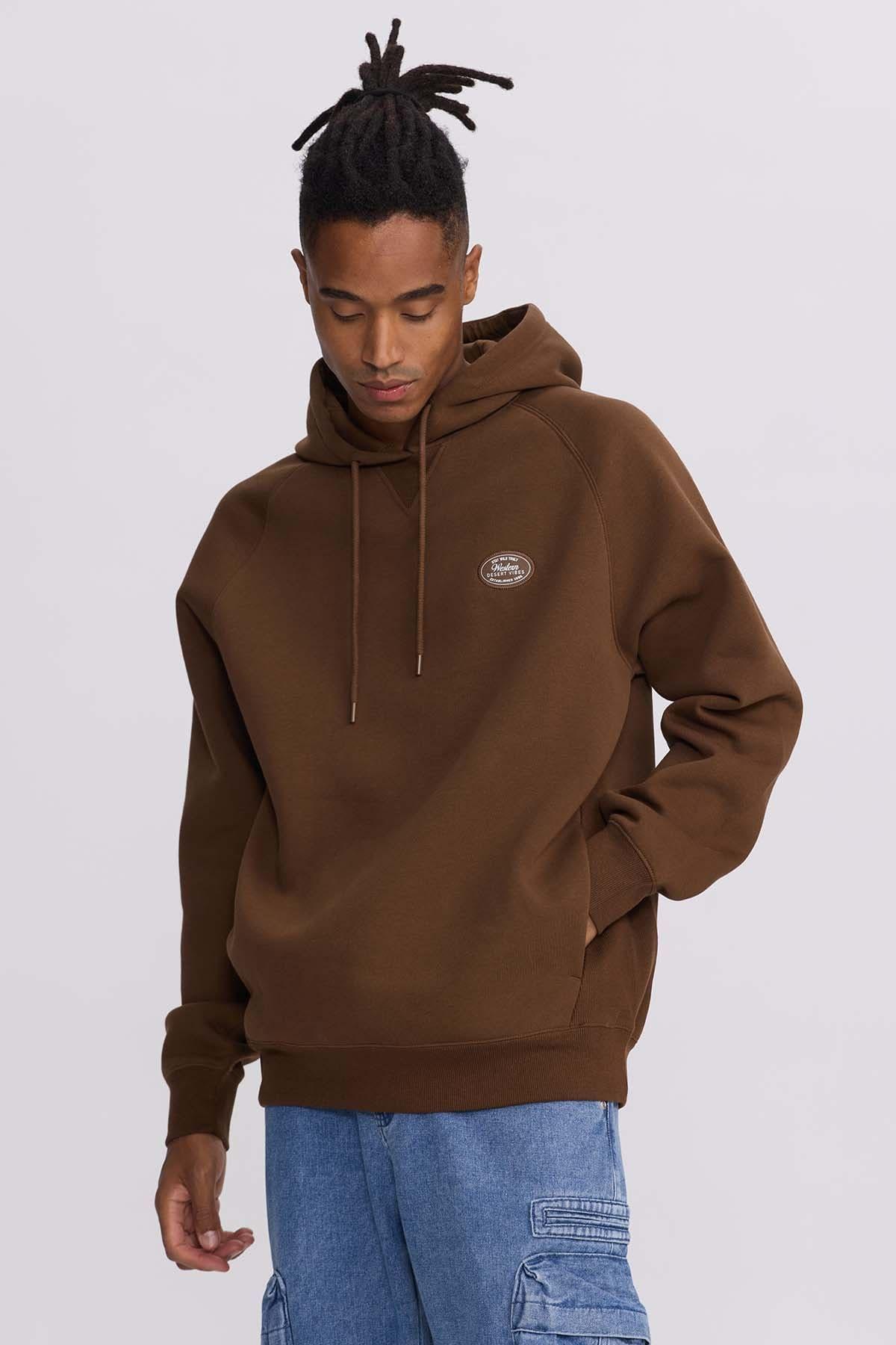 Polerón Hombre Hoodie Aplicación Chocolate-1