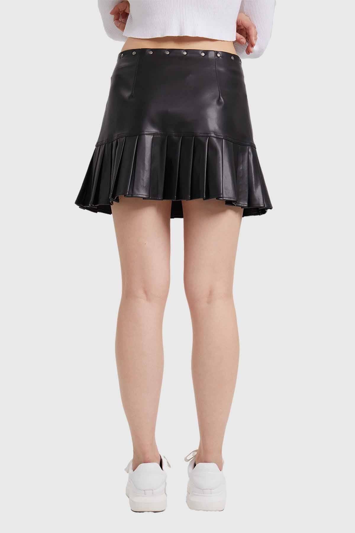 Falda Mujer Tableada Efecto Cuero Negro-2
