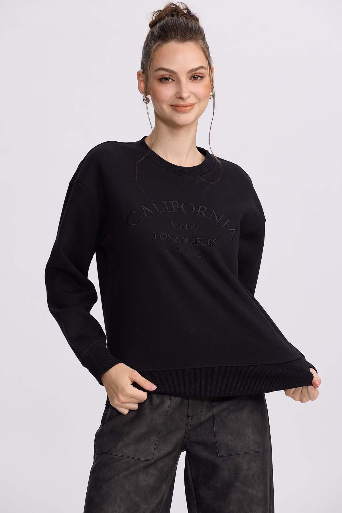 Polerón Mujer Oversize Bordado Negro-1