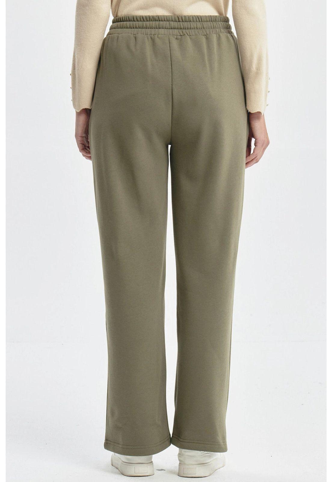 Pantalón Buzo Mujer Calce Recto Con Aplicación Verde-2