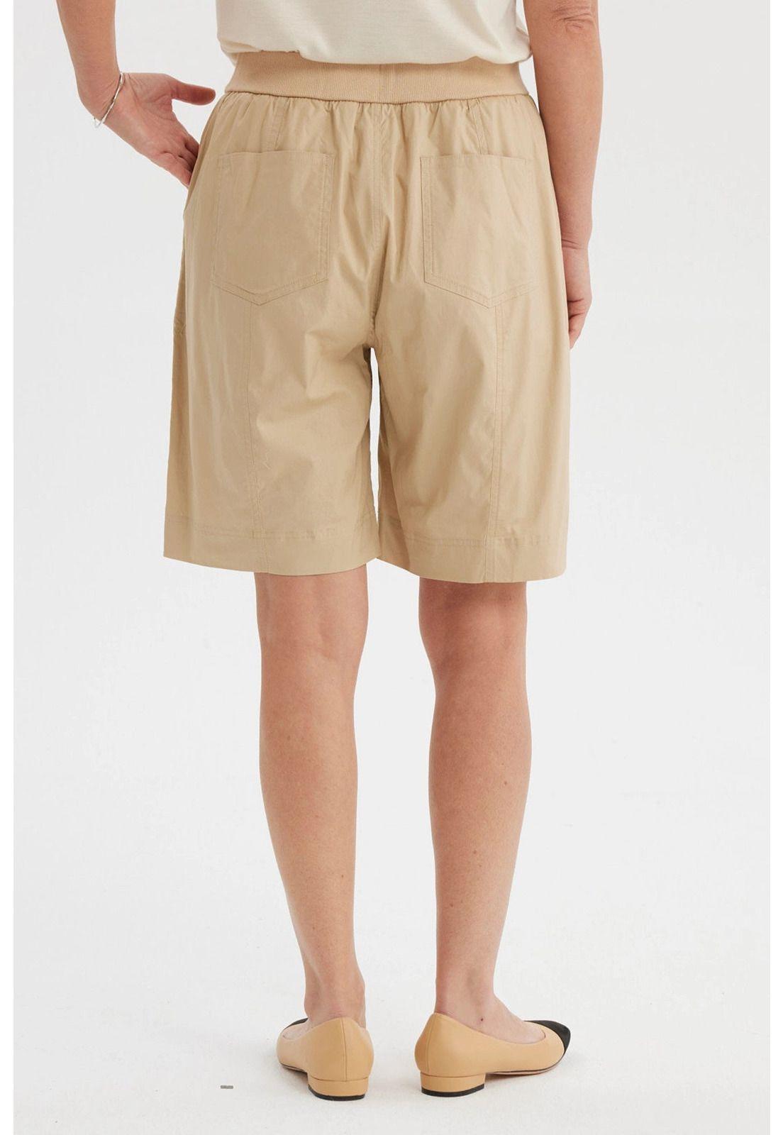 Bermuda Mujer Con Cortes Y Apertura Beige-2