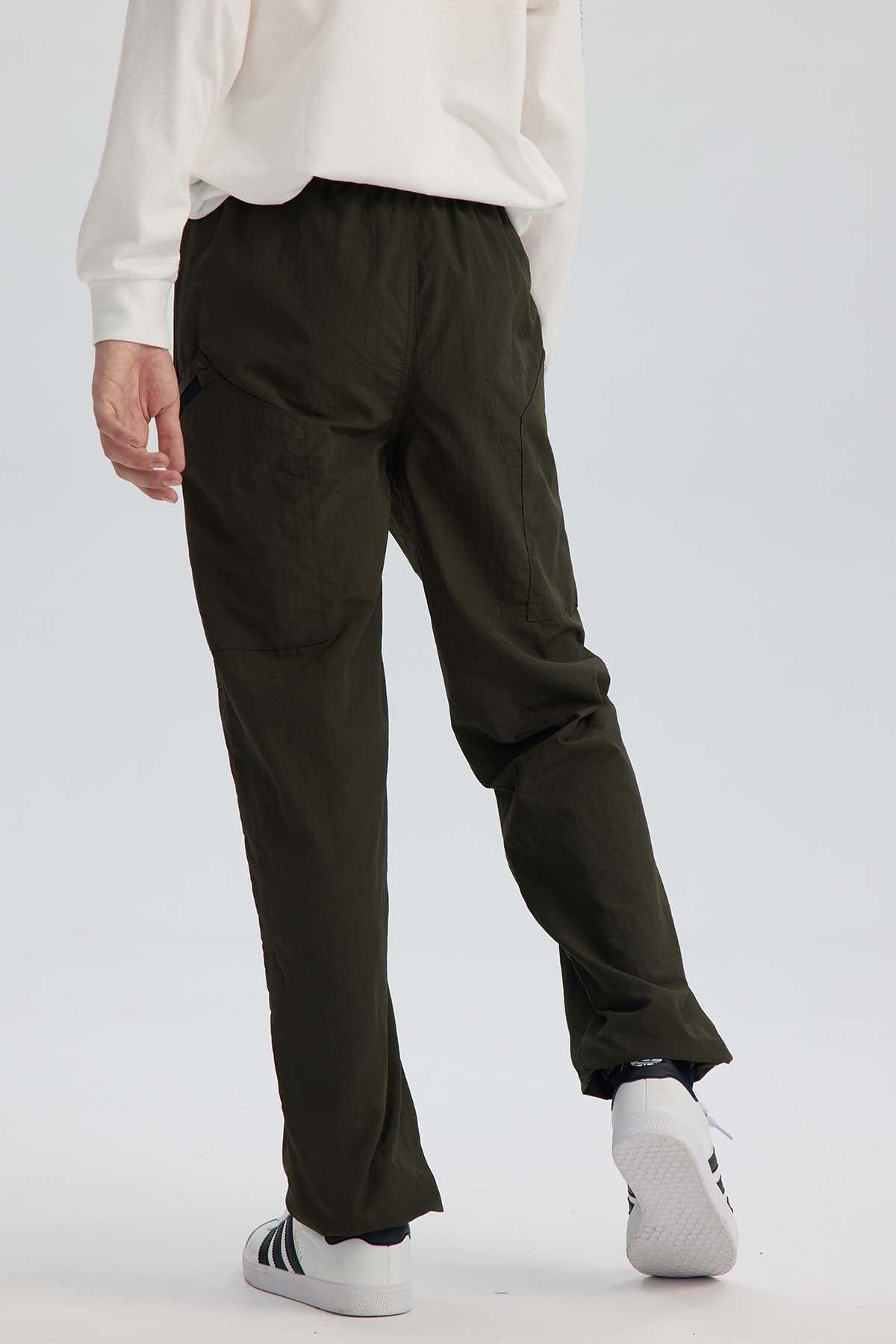 Pantalón Niño Jogger Con Cortes Verde Militar-2