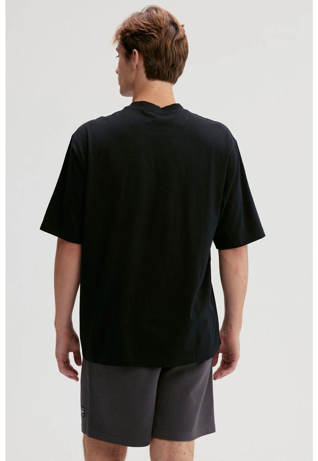 Polera Hombre Print Negro - V-2