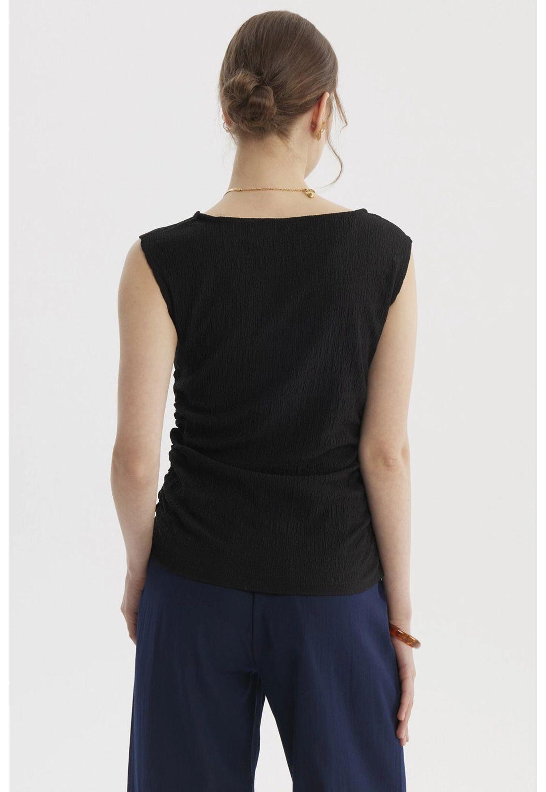 Polera Mujer Bote Drapeada Negro-2