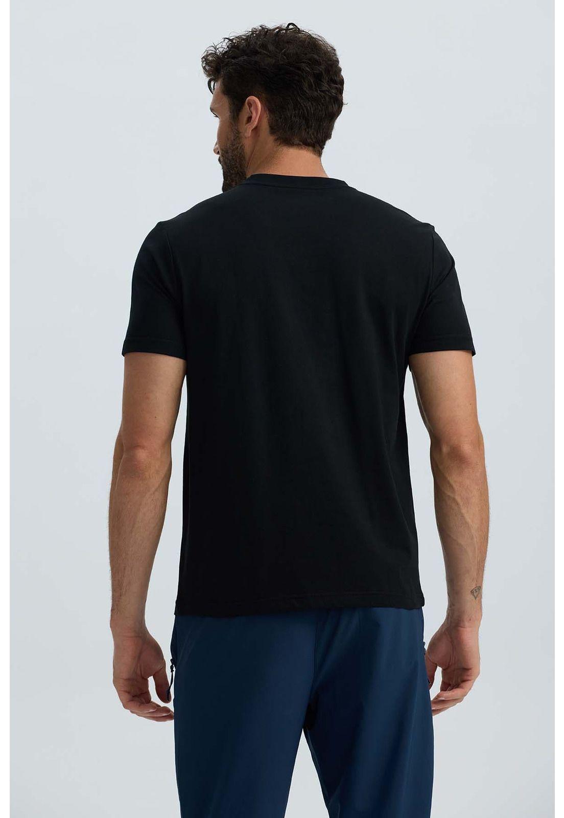 Polera Hombre Básica Negro-3