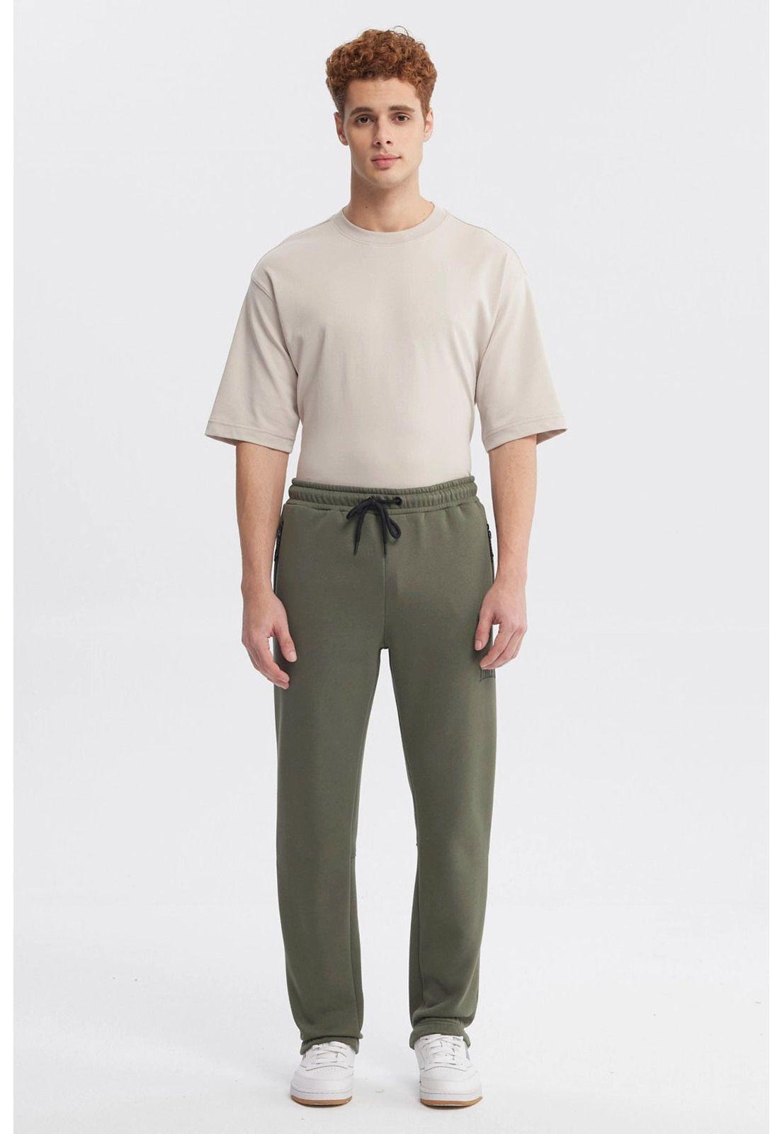 Pantalón Buzo Hombre Sport Verde Militar-3