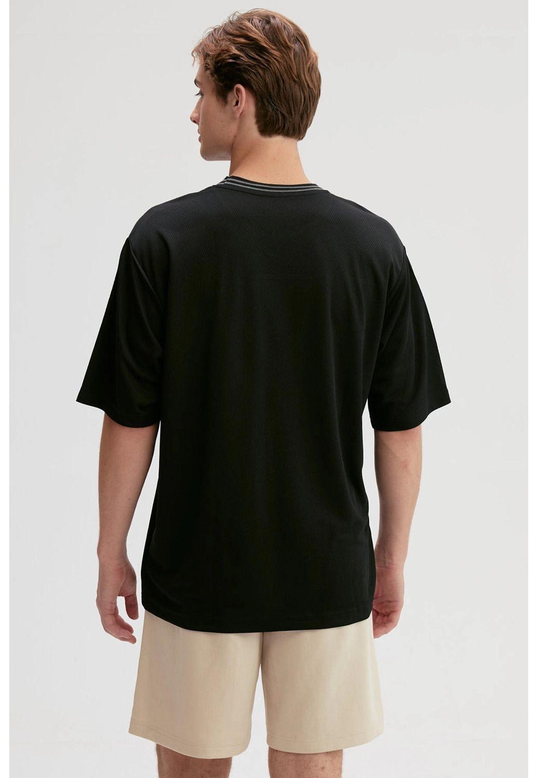 Polera Hombre Print Posicional Negro-2