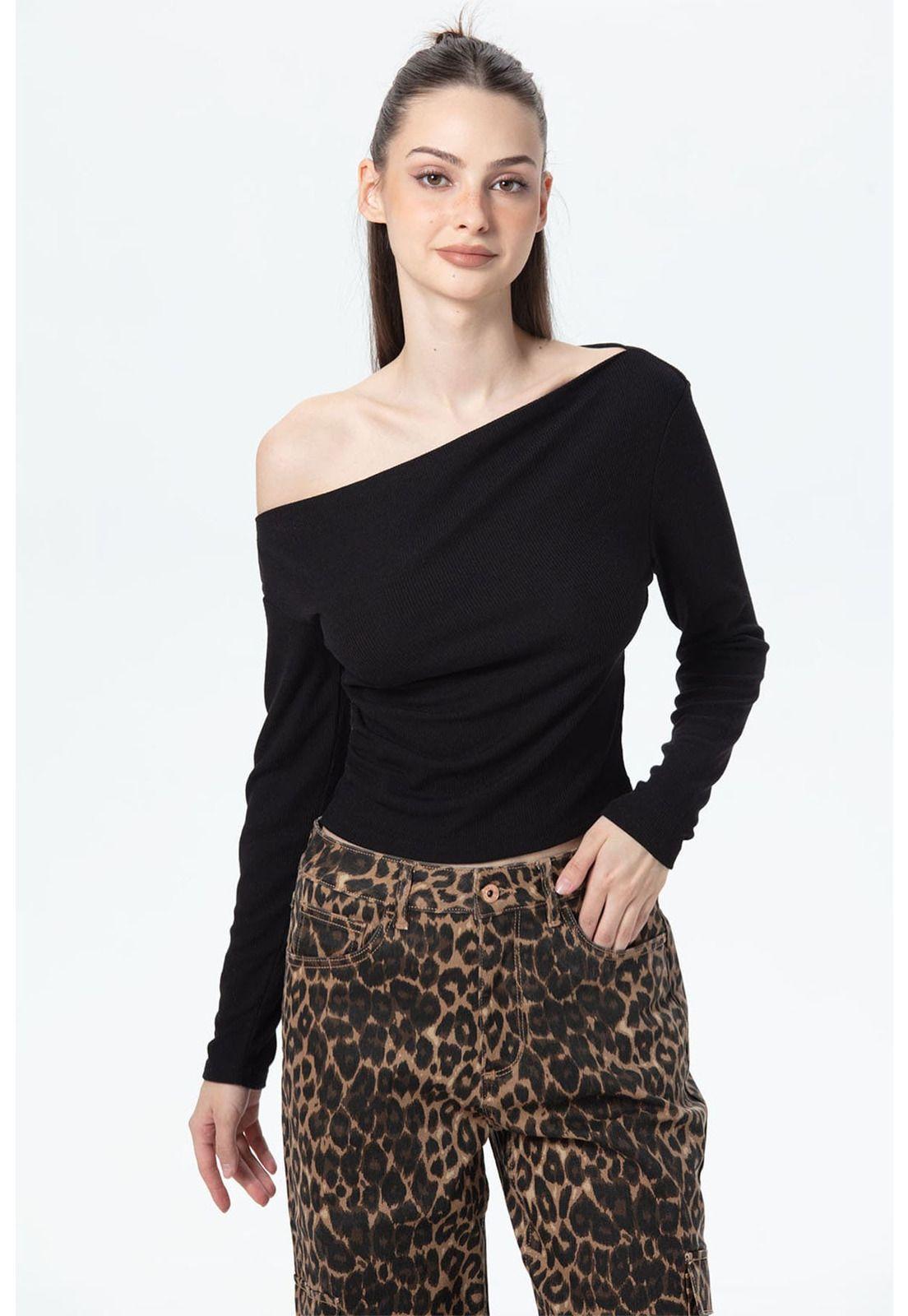 Polera Mujer Asimétrica Hombro Negro-0