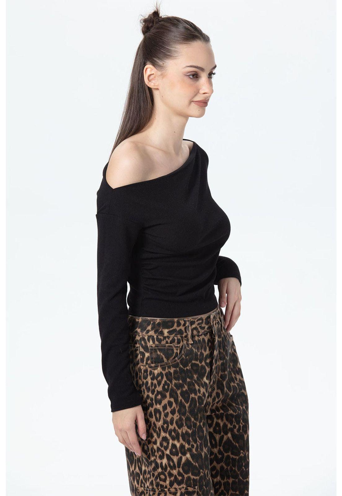 Polera Mujer Asimétrica Hombro Negro-1