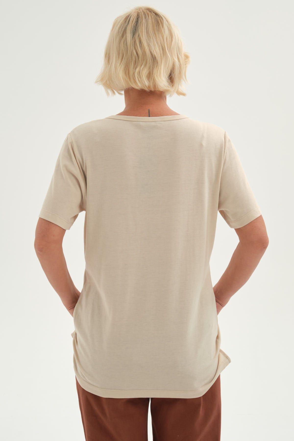 Polera Mujer Con Tachas Beige-2