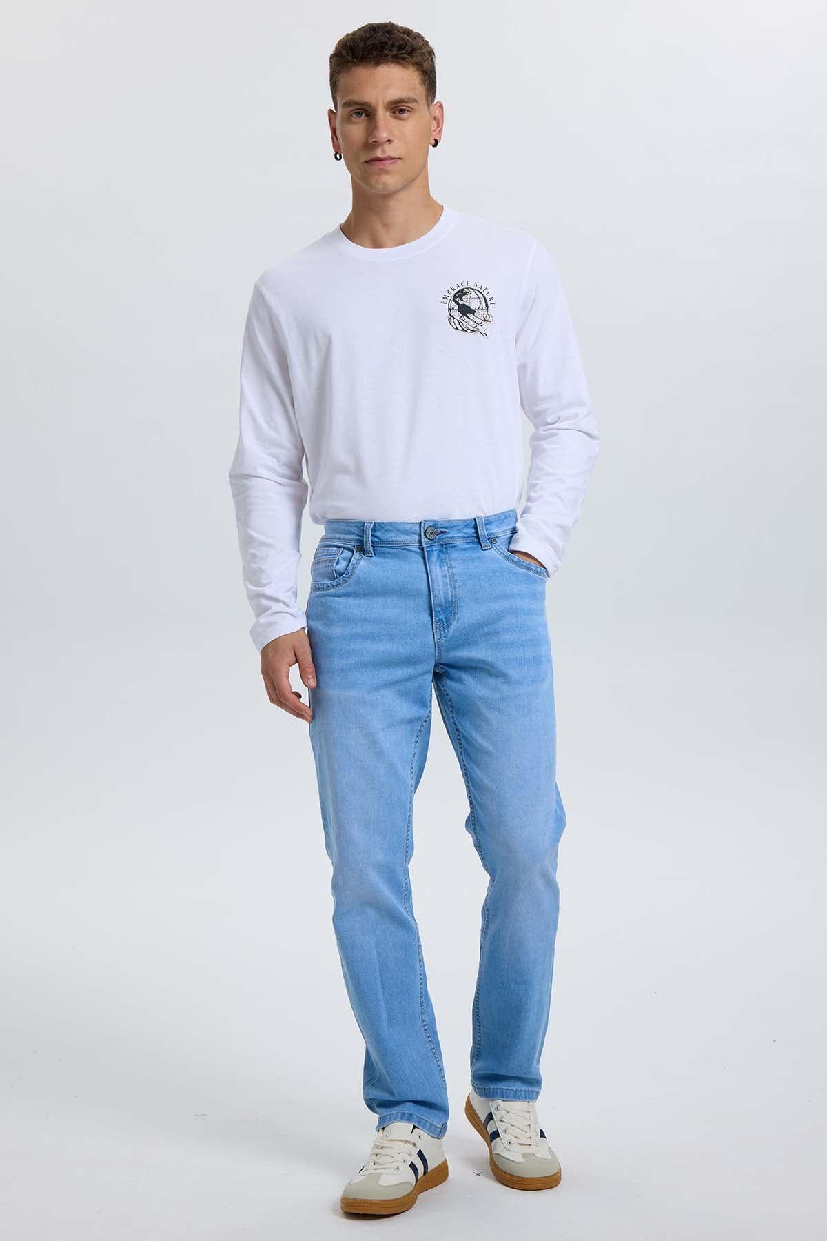 Jeans Hombre 702 Slim Azul Claro-3