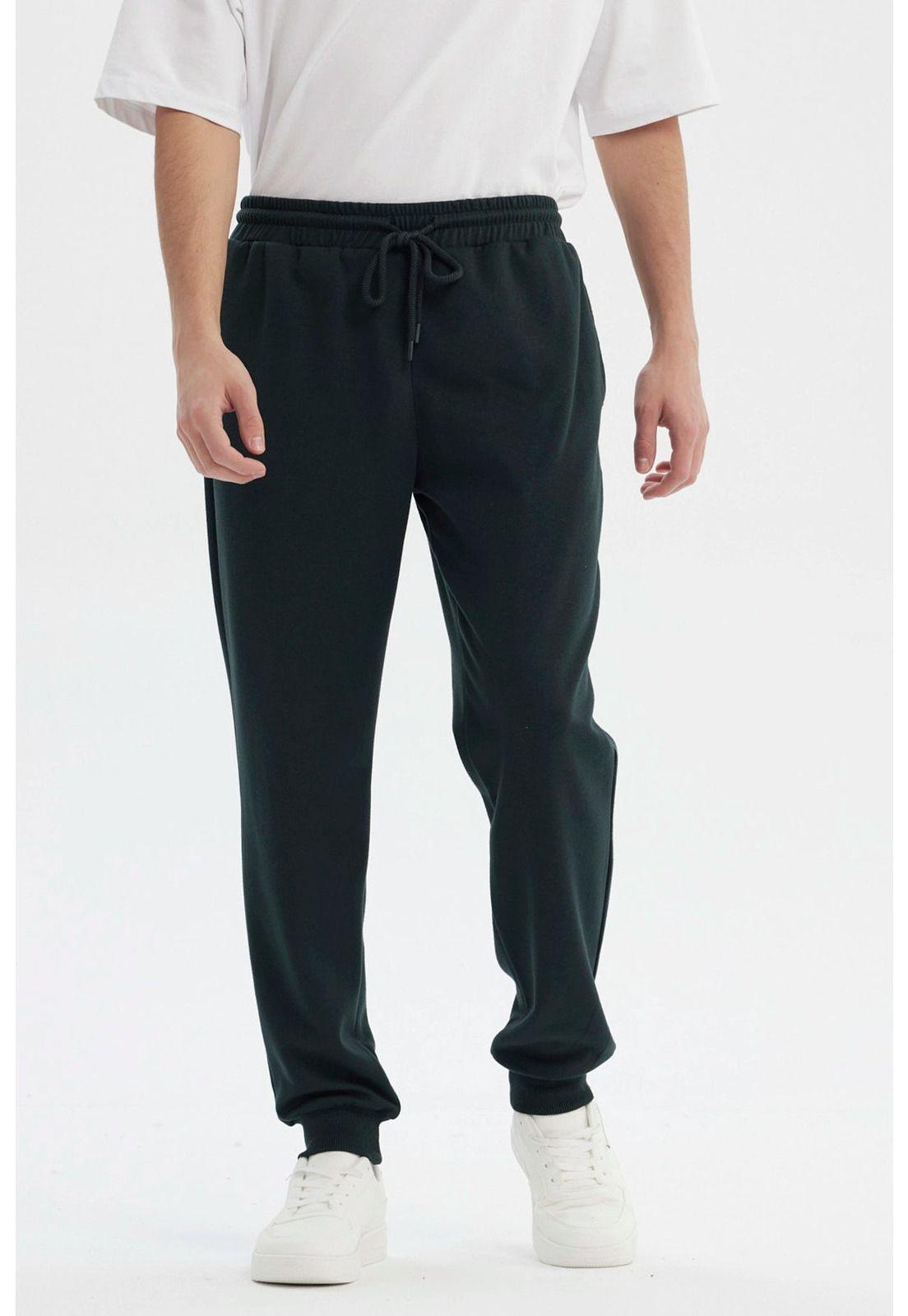 Pantalón Buzo Hombre Jogger Básico Verde-0