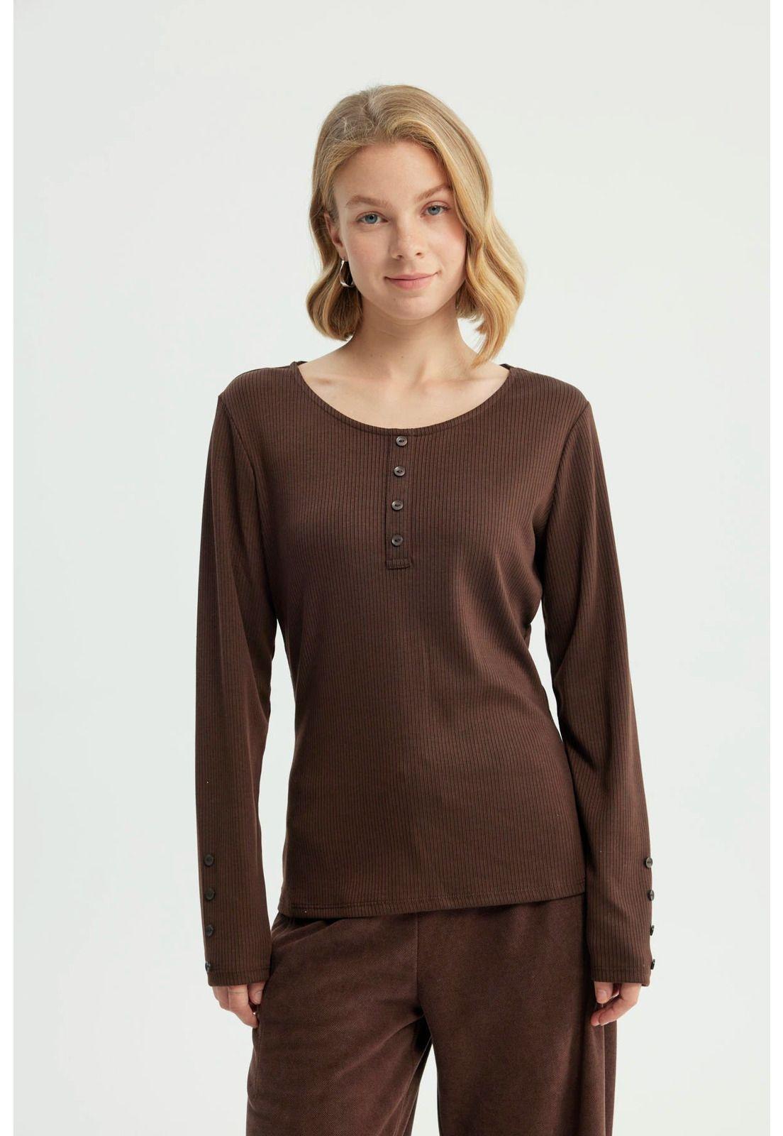 Polera Mujer Slim Café Oscuro-0