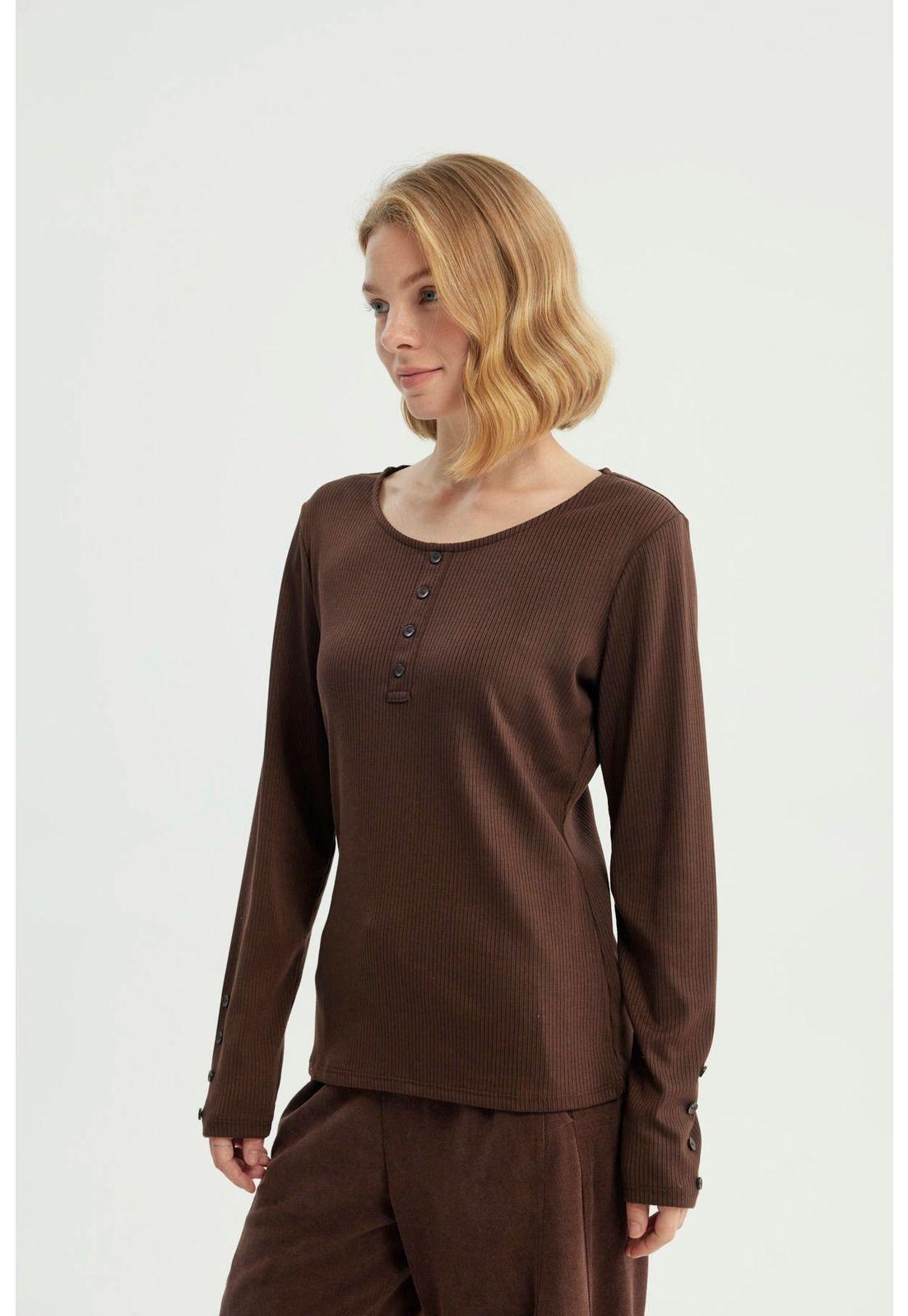 Polera Mujer Slim Café Oscuro-1