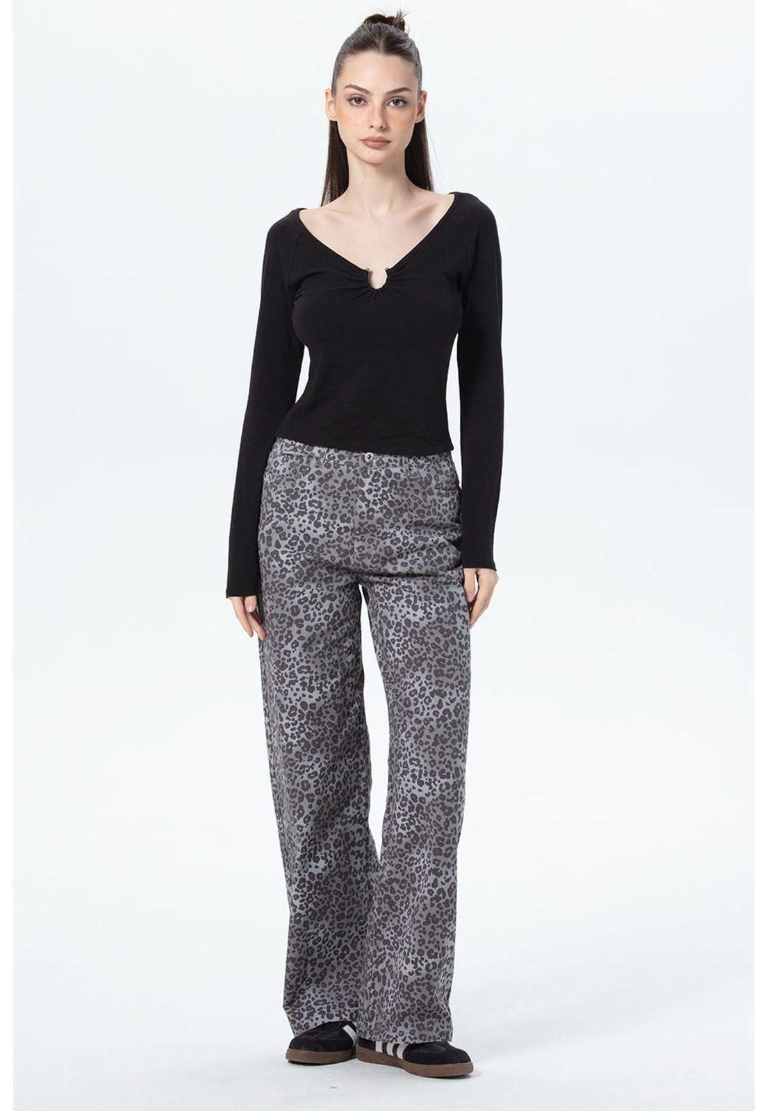 Polera Mujer Aplicación Escote Negro-3