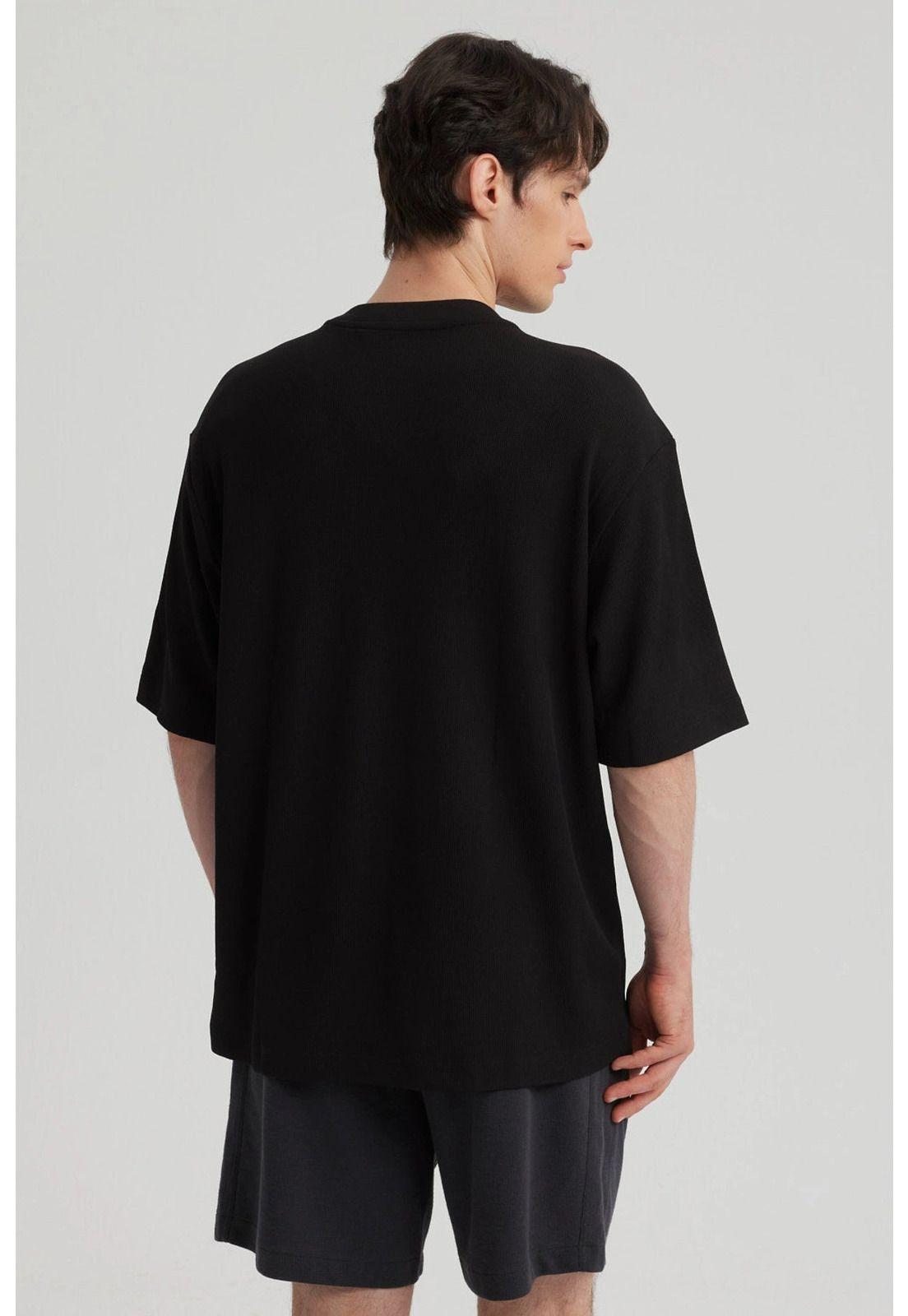 Polera Hombre Oversize Bordada Negro-6
