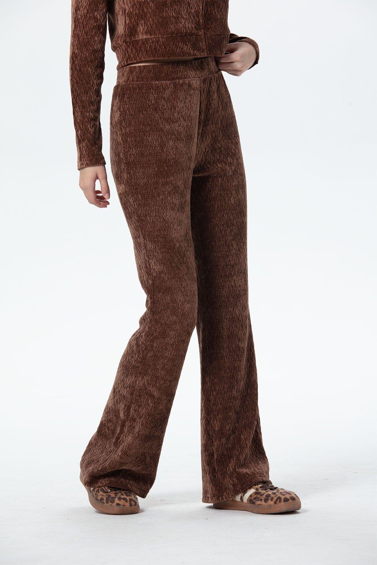 Pantalón Mujer Flare Chenille Cafe-1