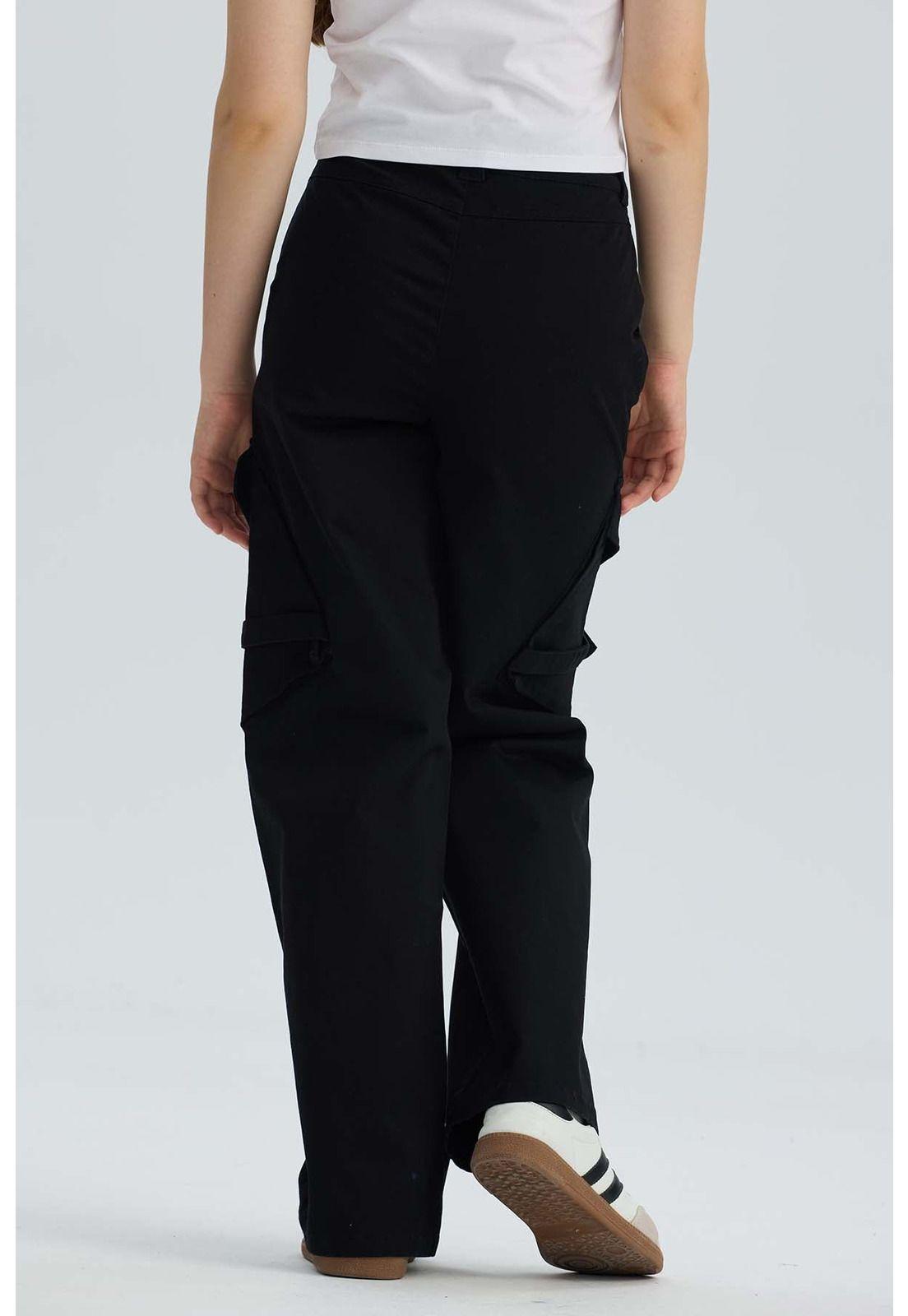 Pantalón Niña Con Bolsillos Cargos Negro-2