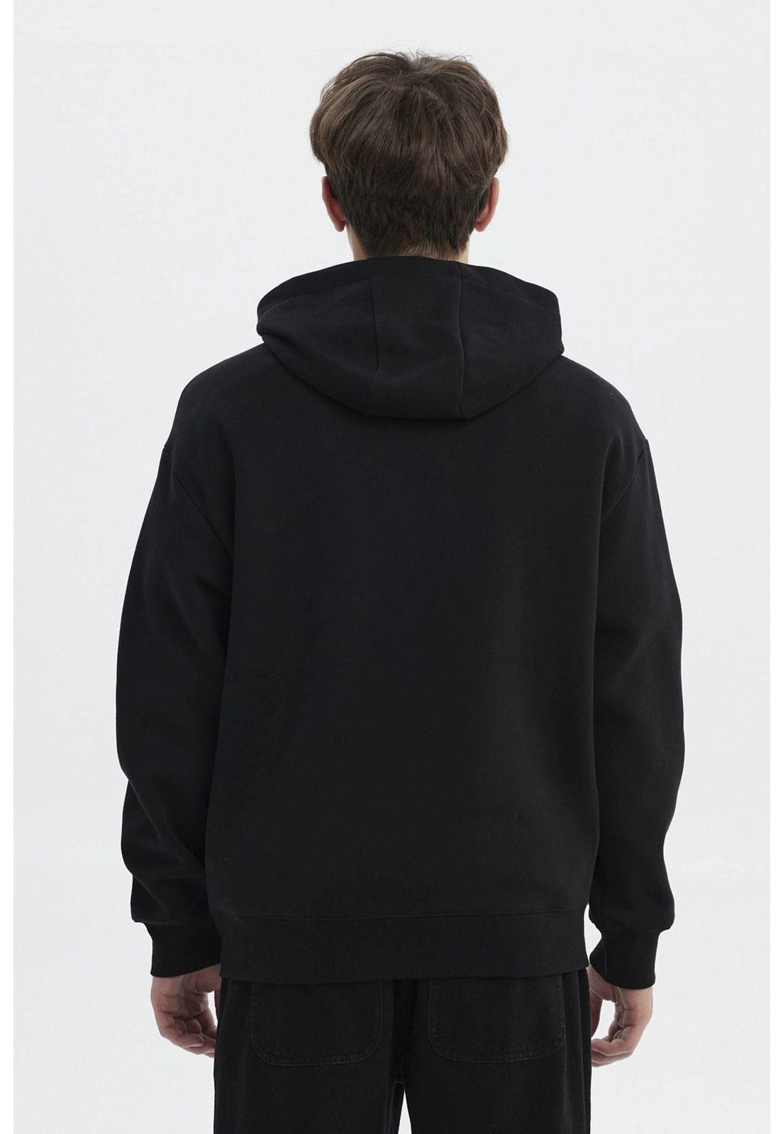 Polerón Hombre Slim Con Gorro Negro-2