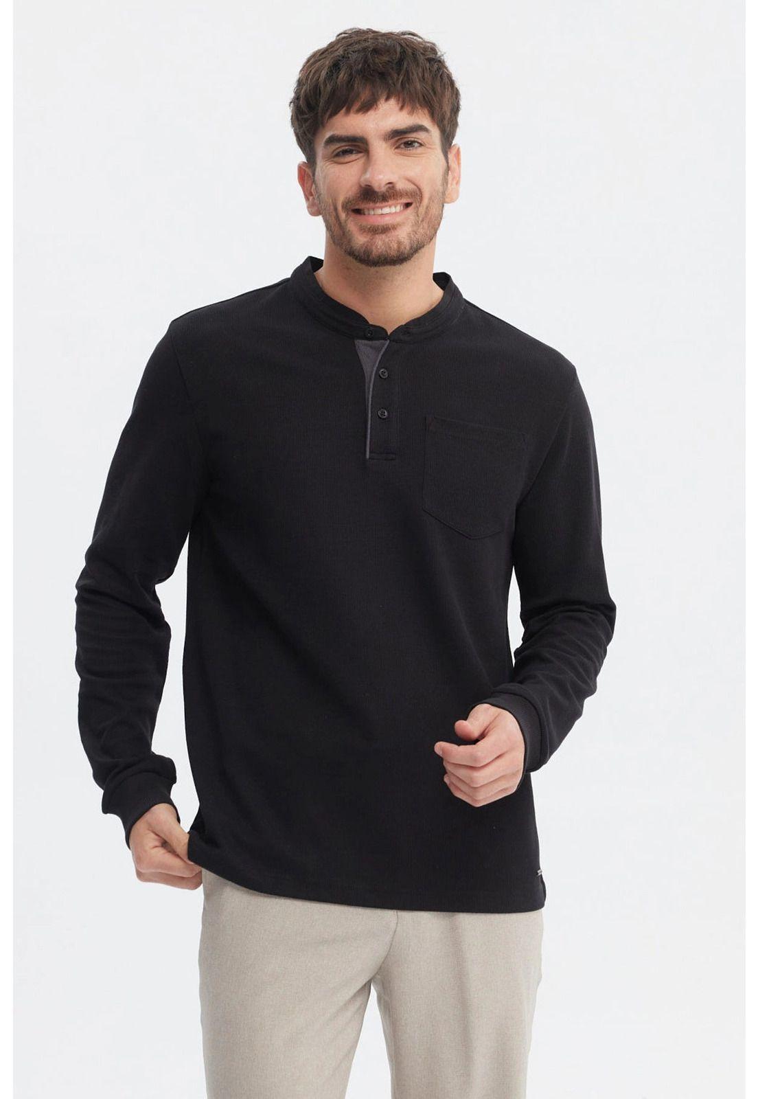 Polera Hombre Slim Negro - V-0