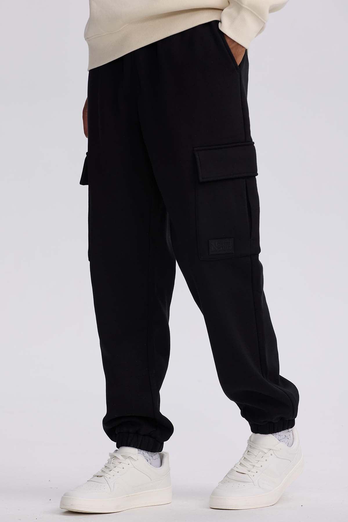 Pantalón Buzo Hombre Cargo Negro-0