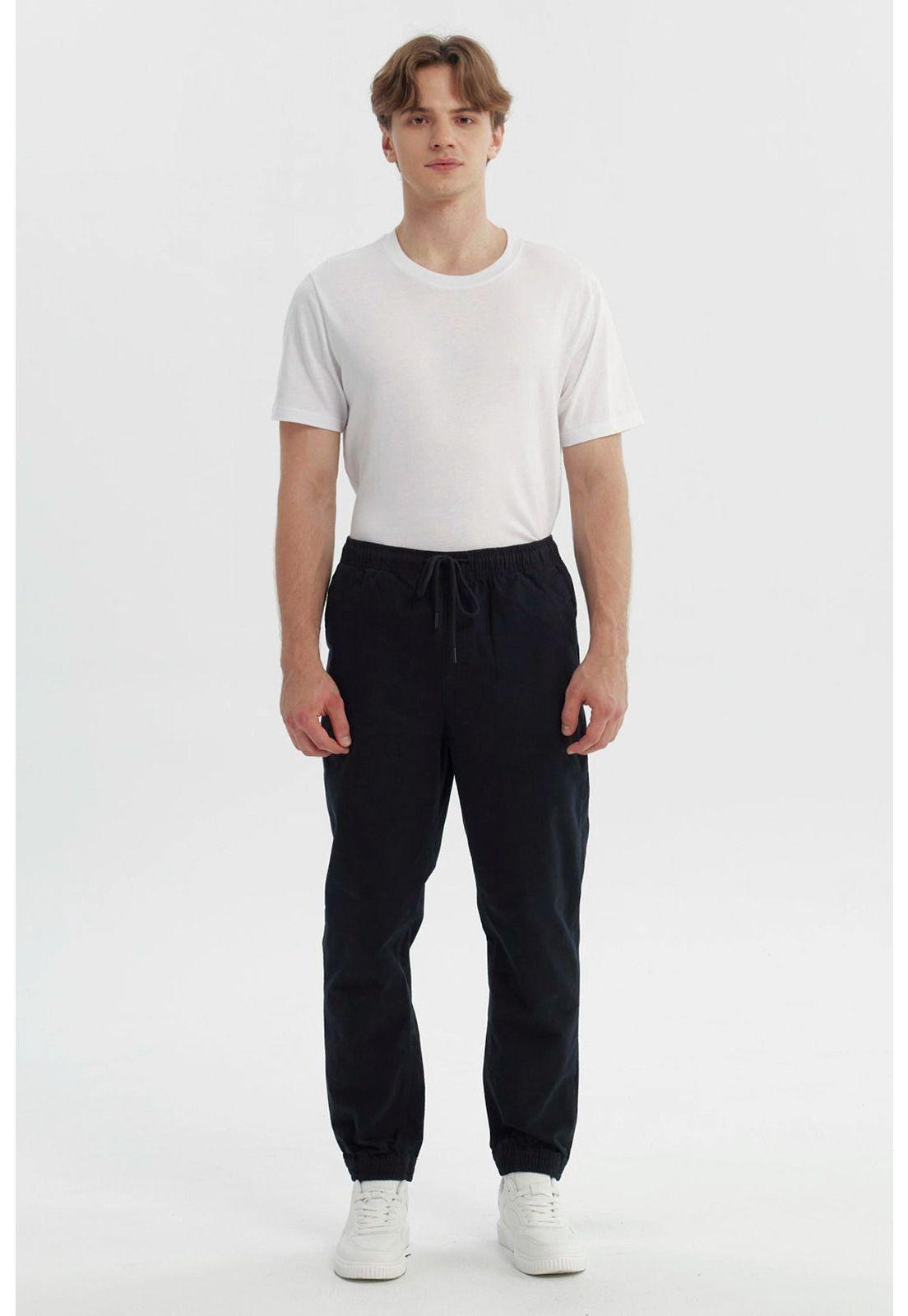 Pantalón Hombre Pitillo Negro-3