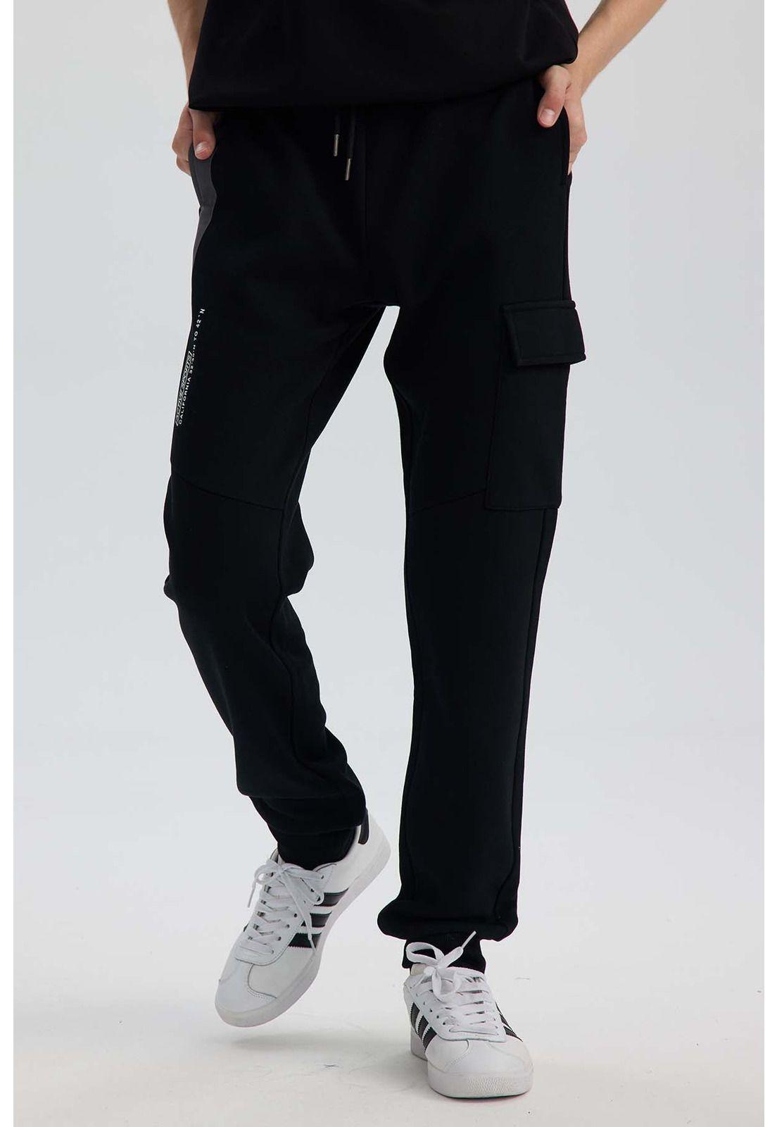 Pantalón Buzo Niño Jogger Cargo Negro-0