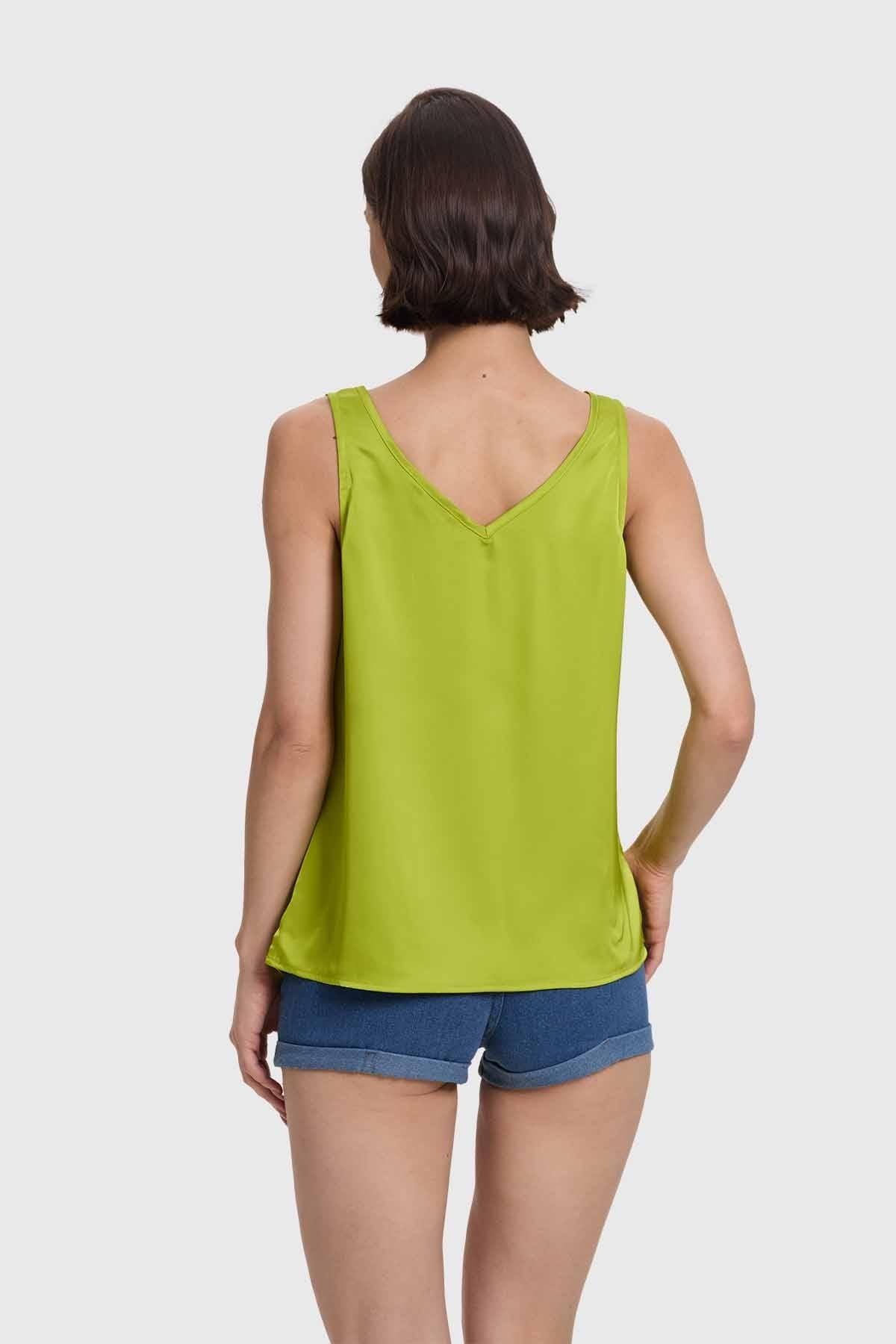 Blusa Mujer Satinada Verde-2