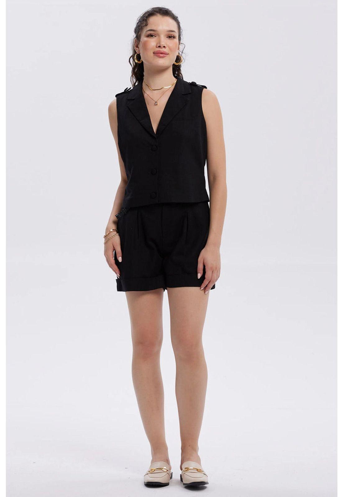 Short Mujer Con Cinturón Negro-3