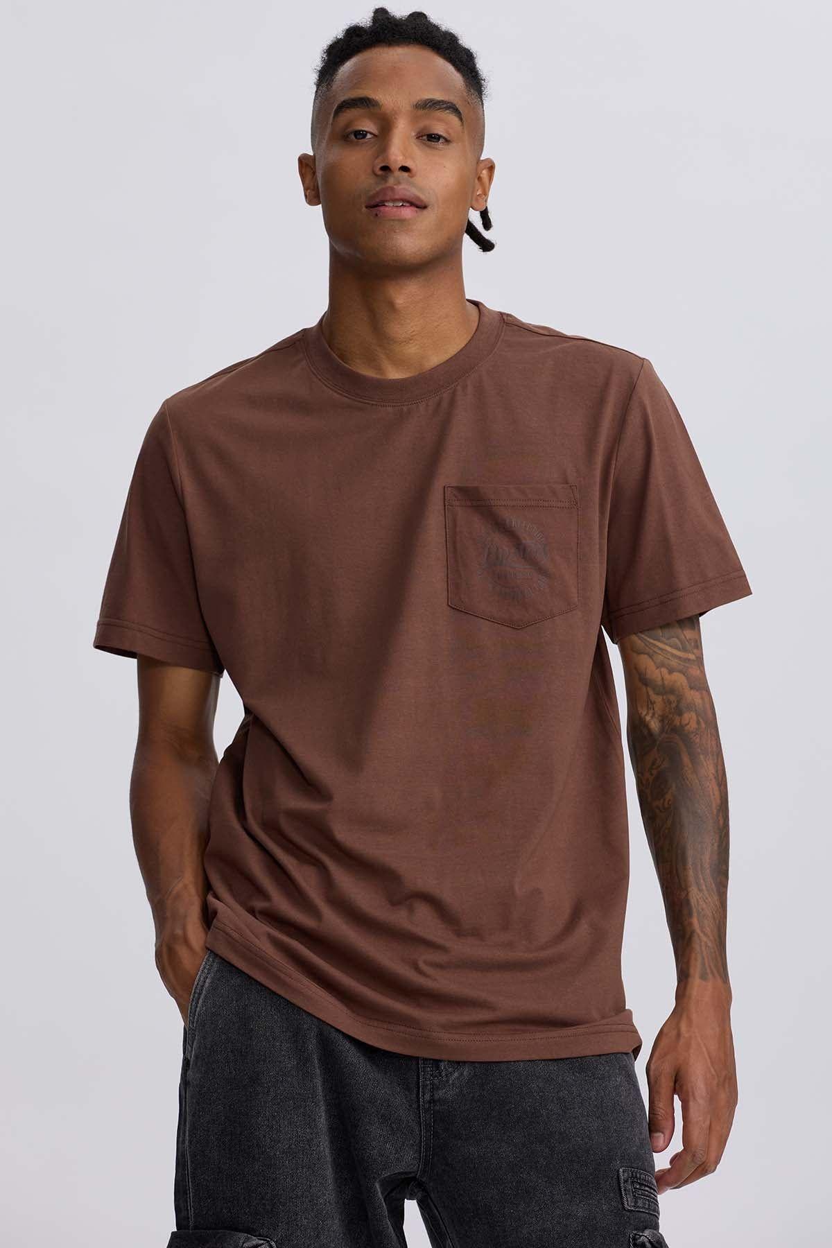 Polera Hombre Bolsillo Contraste Chocolate-0