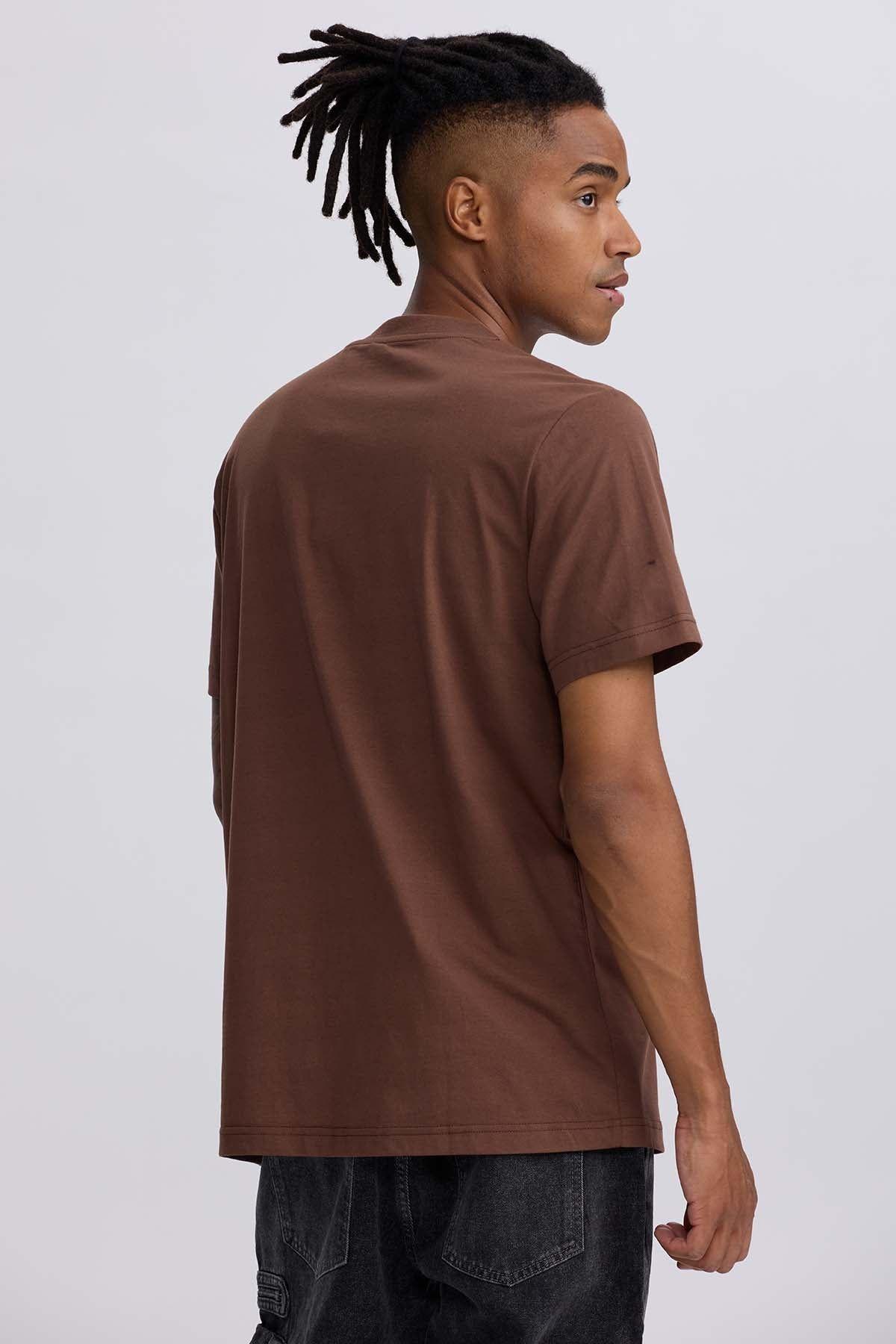 Polera Hombre Bolsillo Contraste Chocolate-2