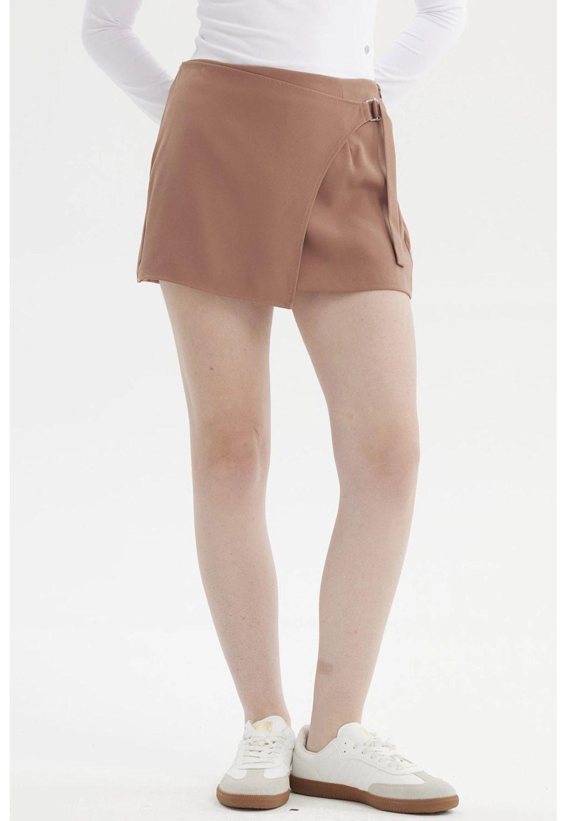 Short Mujer Falda Cruce Delantero Camel-0