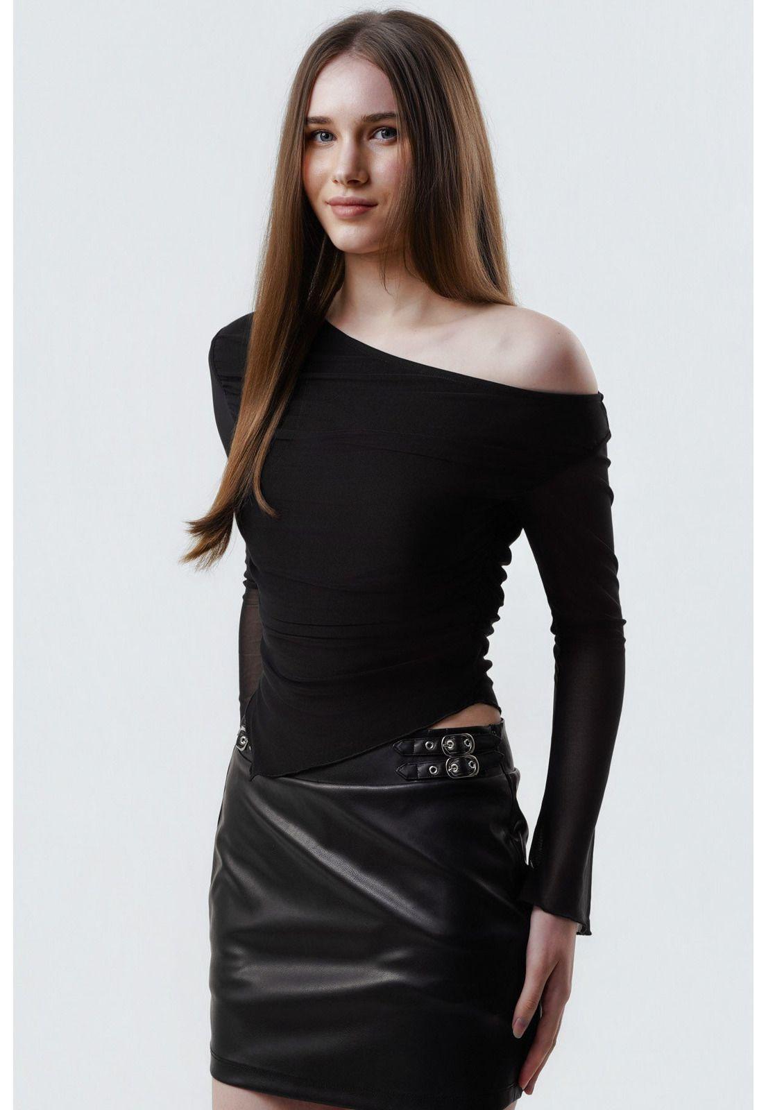 Polera Mujer Slim Fit Negro - V-1