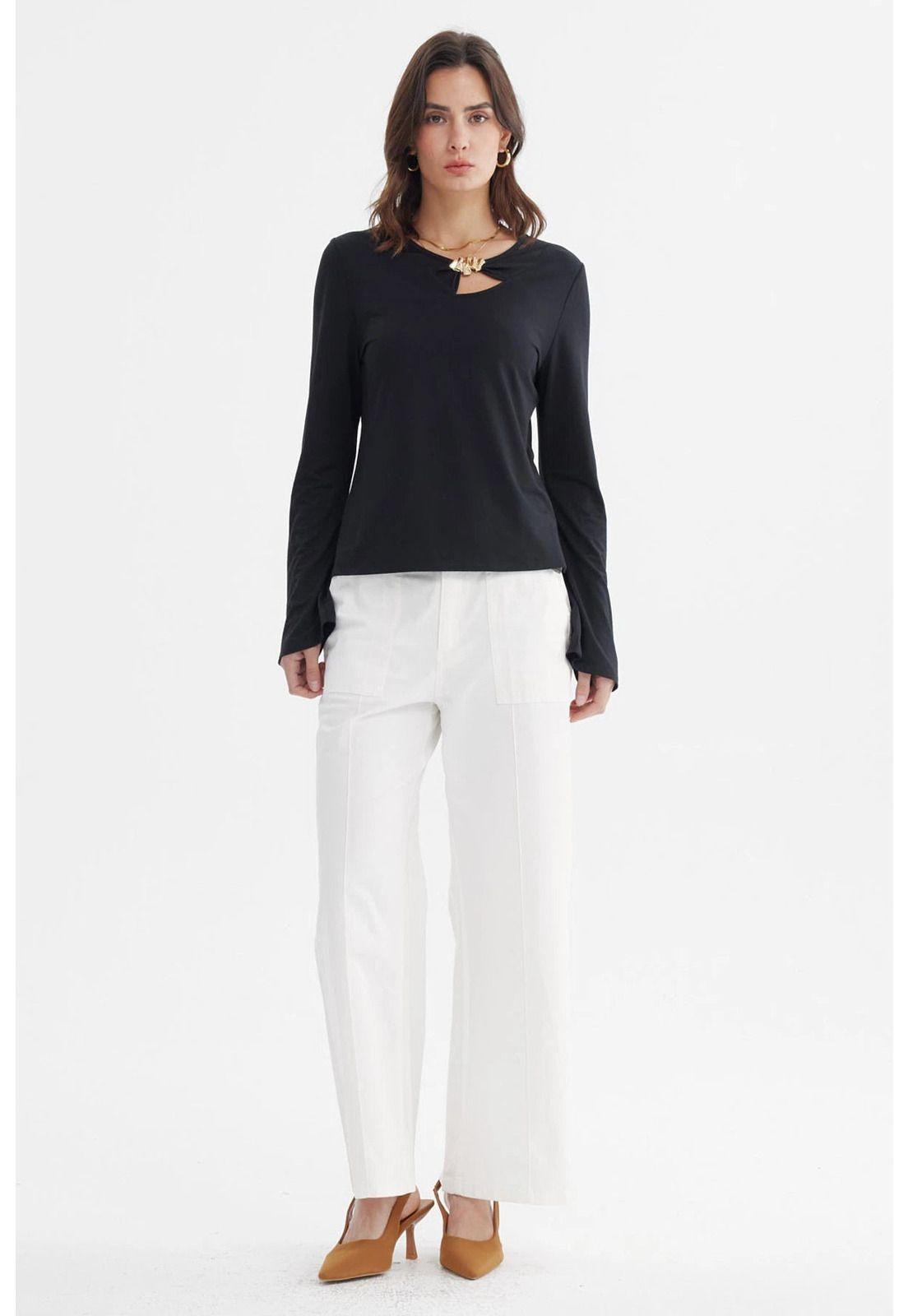 Polera Mujer Aplicación Metalica En Pecho Negro-3