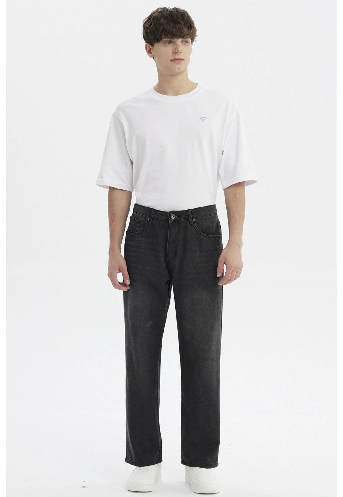 Jeans Hombre 643 Calce Recto Gris Oscuro-3