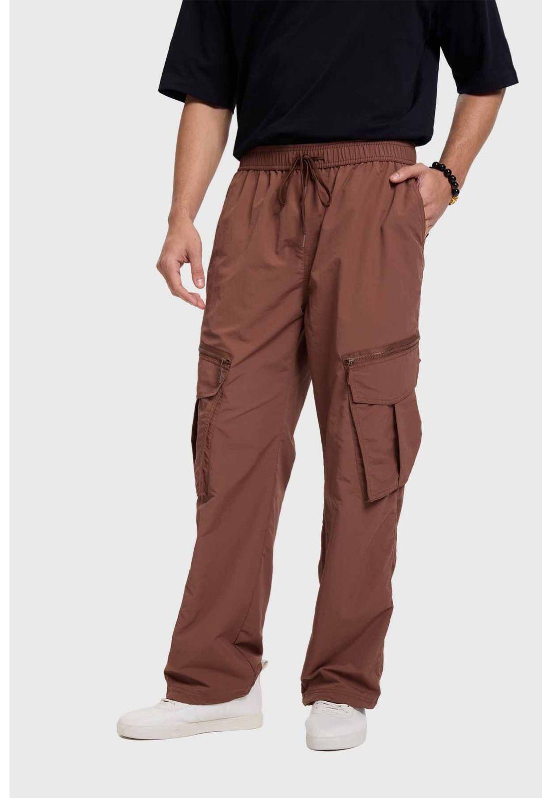 Pantalón Hombre Cargo Parachute Café-1