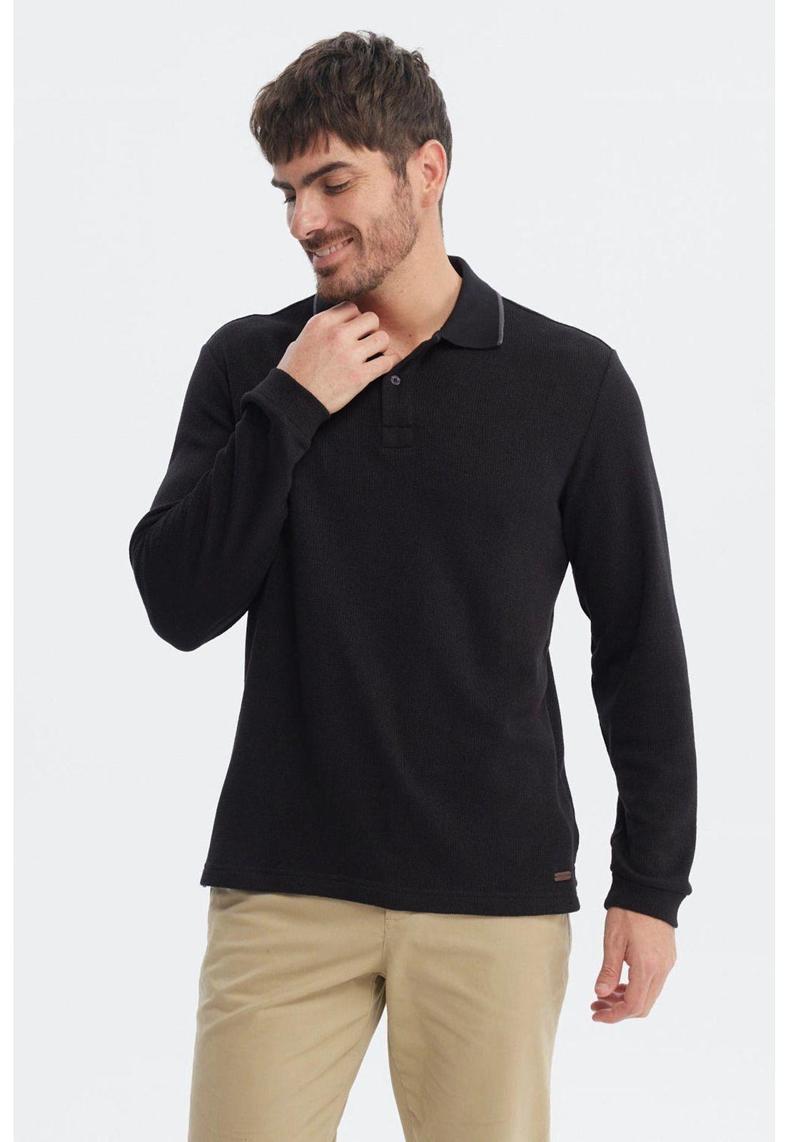 Polera Hombre Textura Con Botón Negro-0