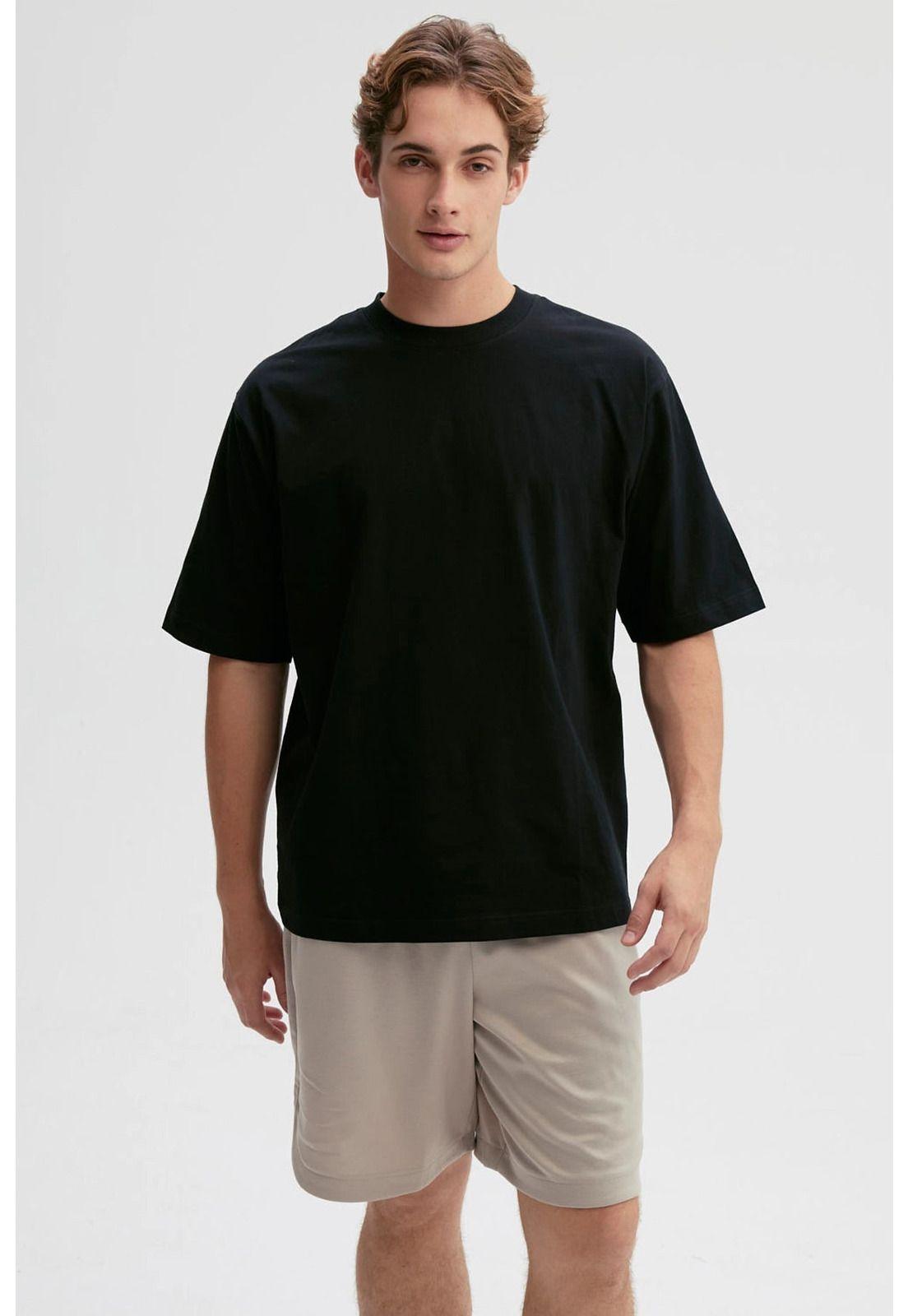 Polera Hombre Oversize Negro - Vlll-0