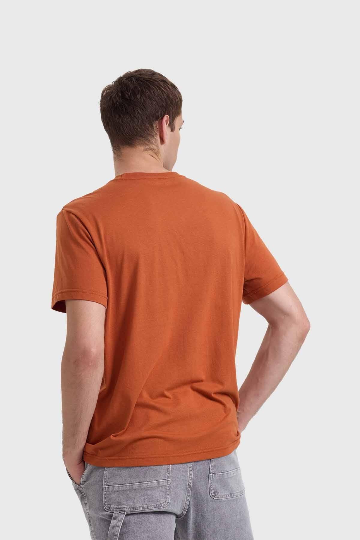 Polera Hombre Básica Con Bolsillo Ocre-2