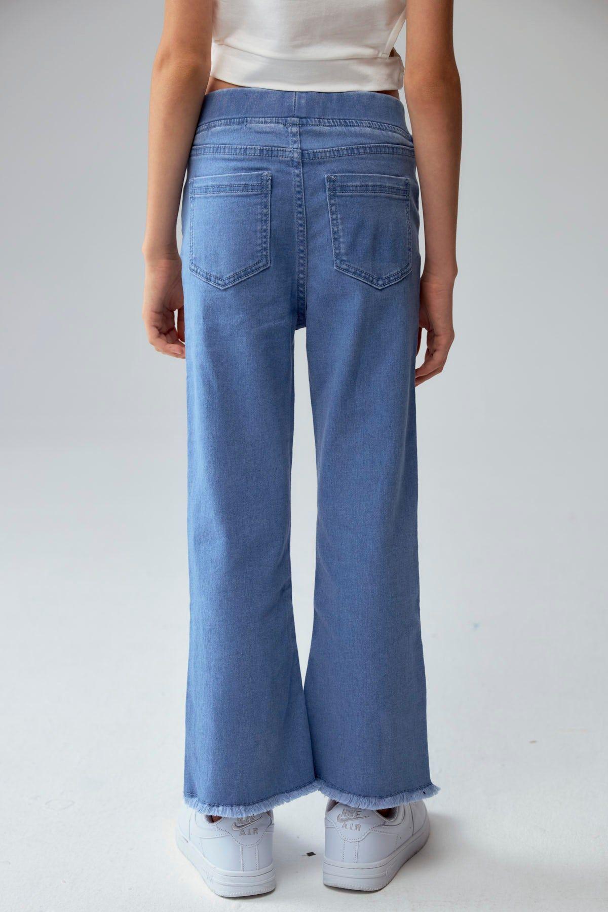 Jeans Niña Calce Recto Con Corazones Azul Claro-2