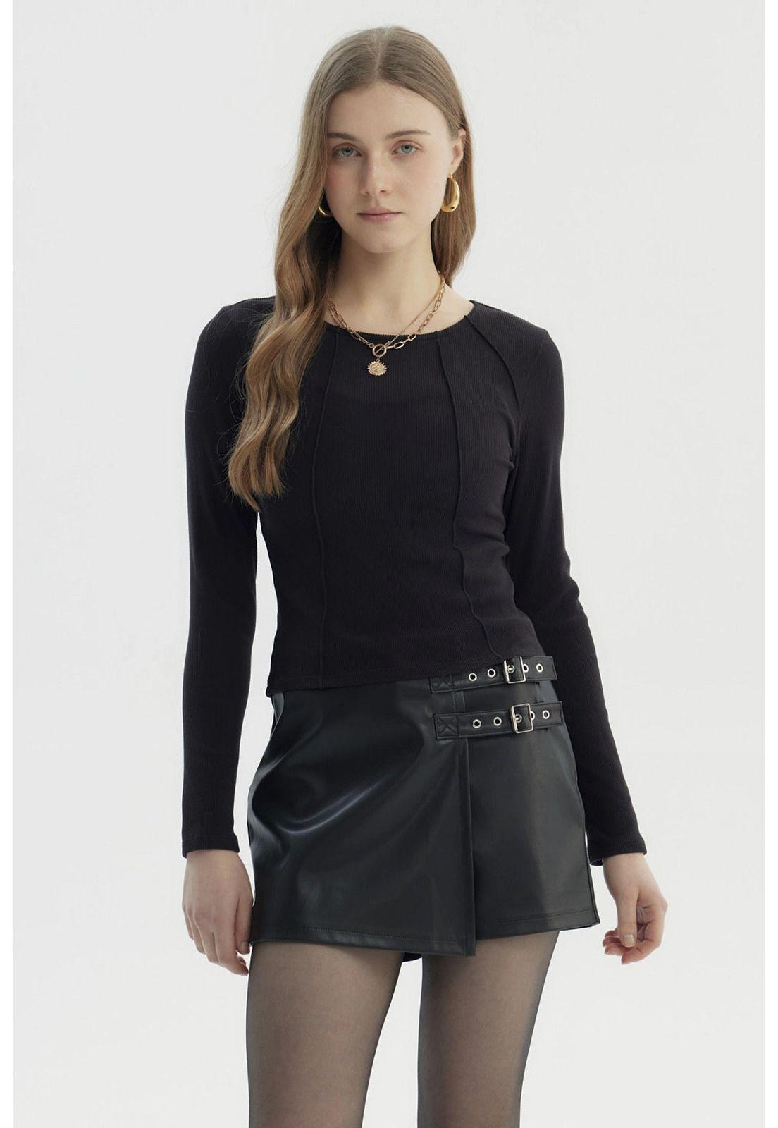 Polera Mujer Cortes Roule Negro-0