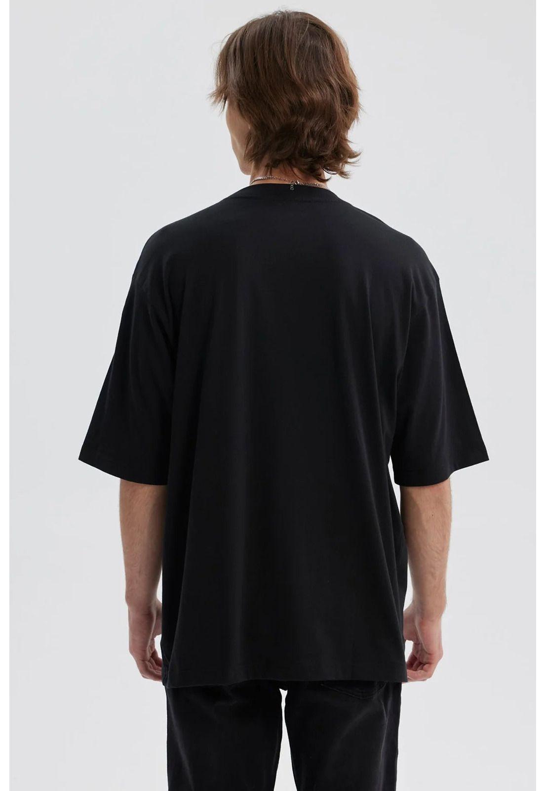 Polera Hombre Estampado Negro - VI-2