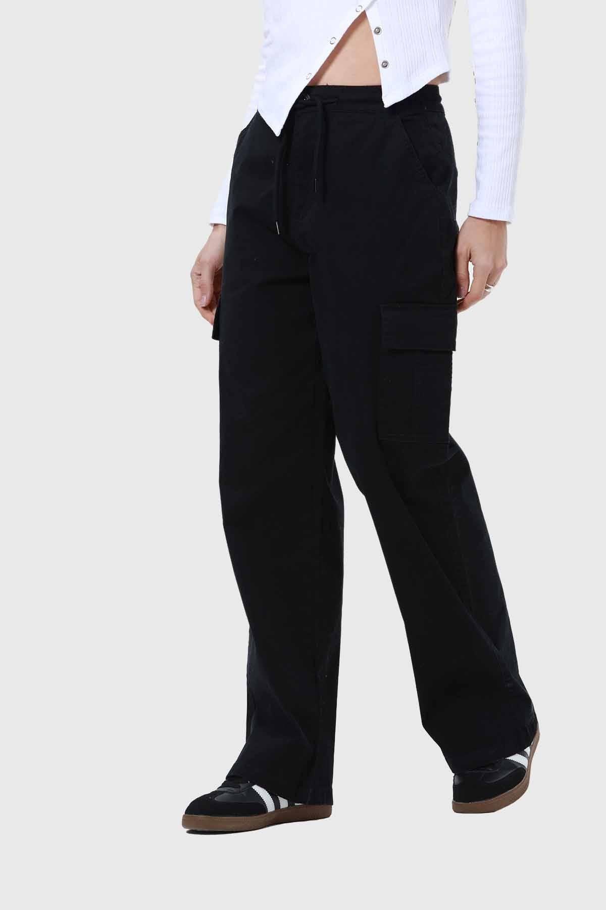 Pantalón Mujer Cargo Cordón Negro-0