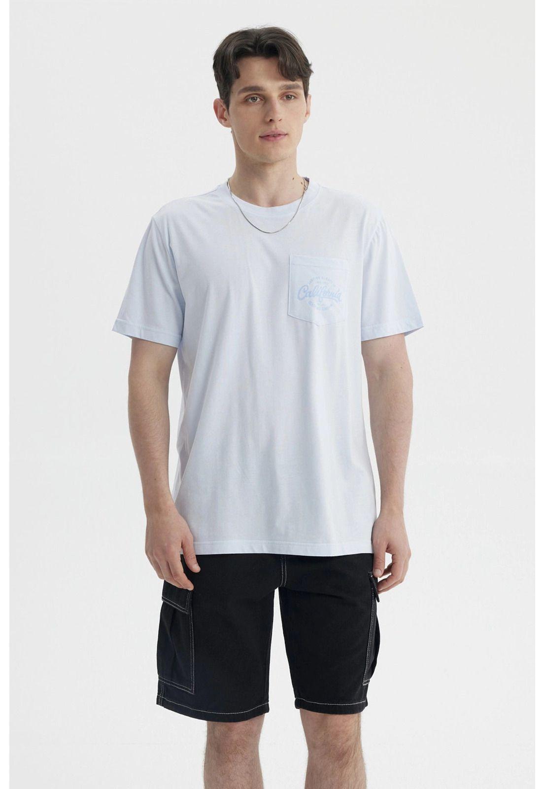 Polera Hombre Con Bolsillo Print Celeste Claro-0