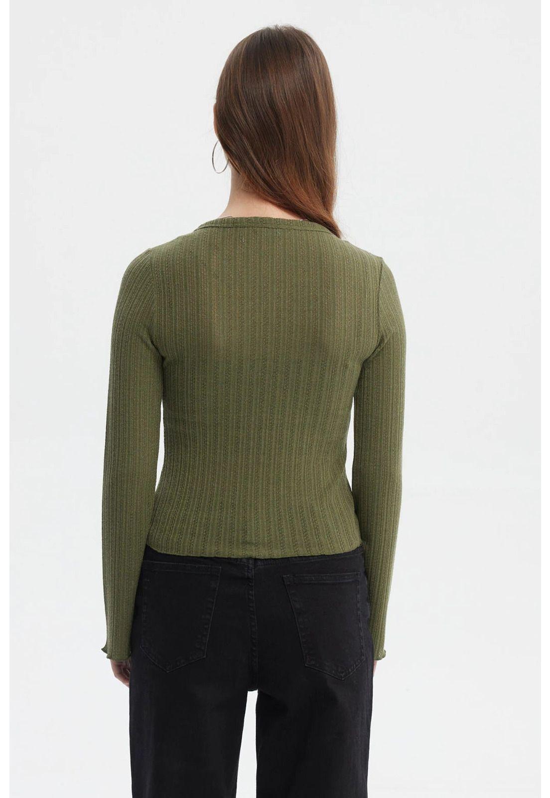 Polera Mujer Asimétrica Botones Verde Militar Claro-2