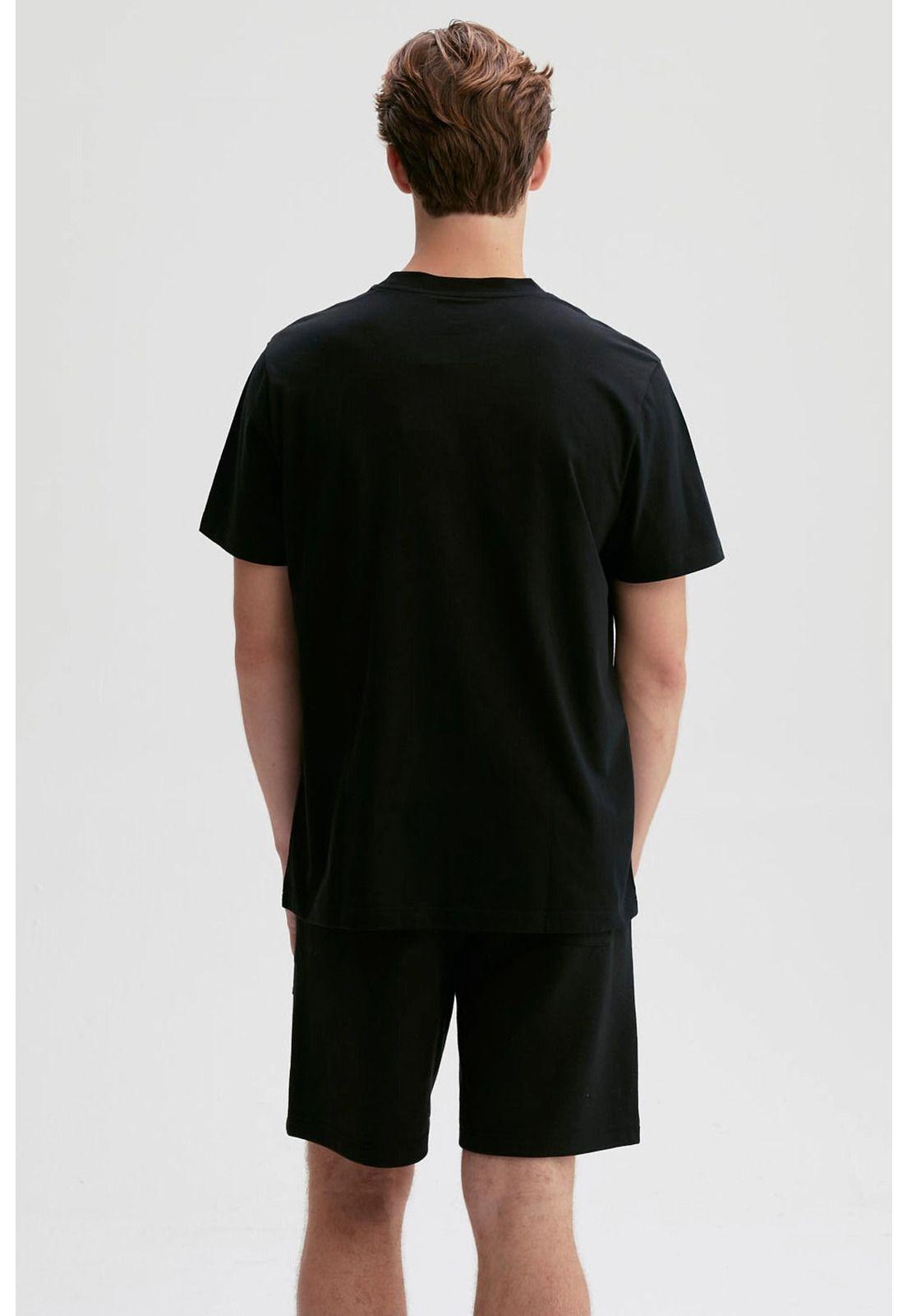 Polera Hombre Print Posicional Negro - V-2